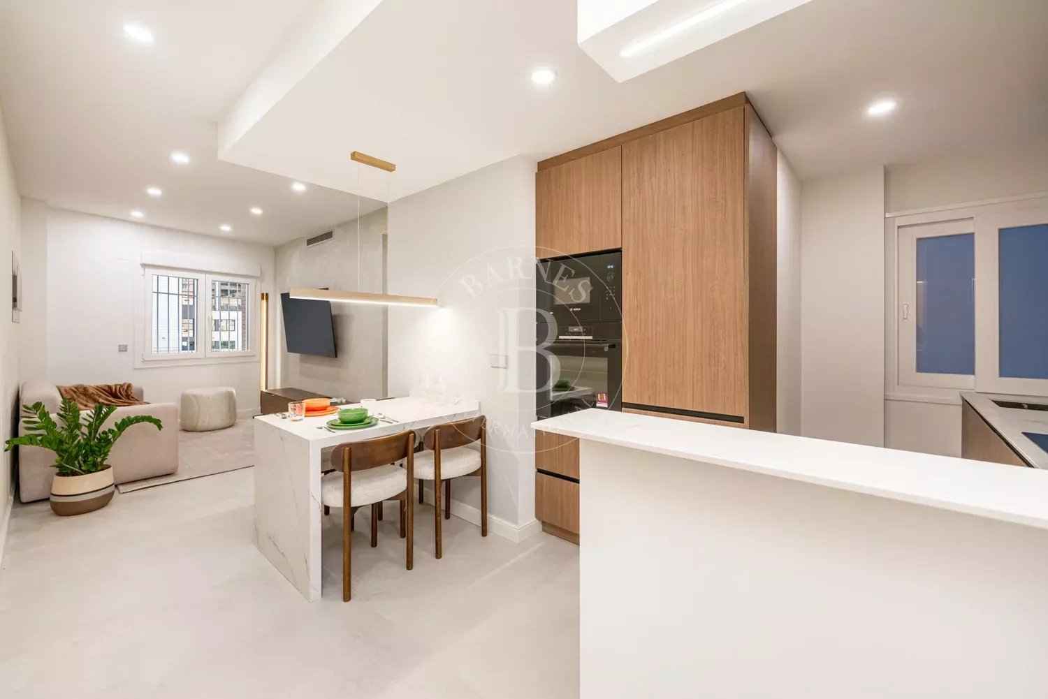 84d0c1676bdf583a15b3d03abcd2ec0c e2e1ee4d00 1500 original - Translation missing: en.helpers.application.image_tag.default_alt