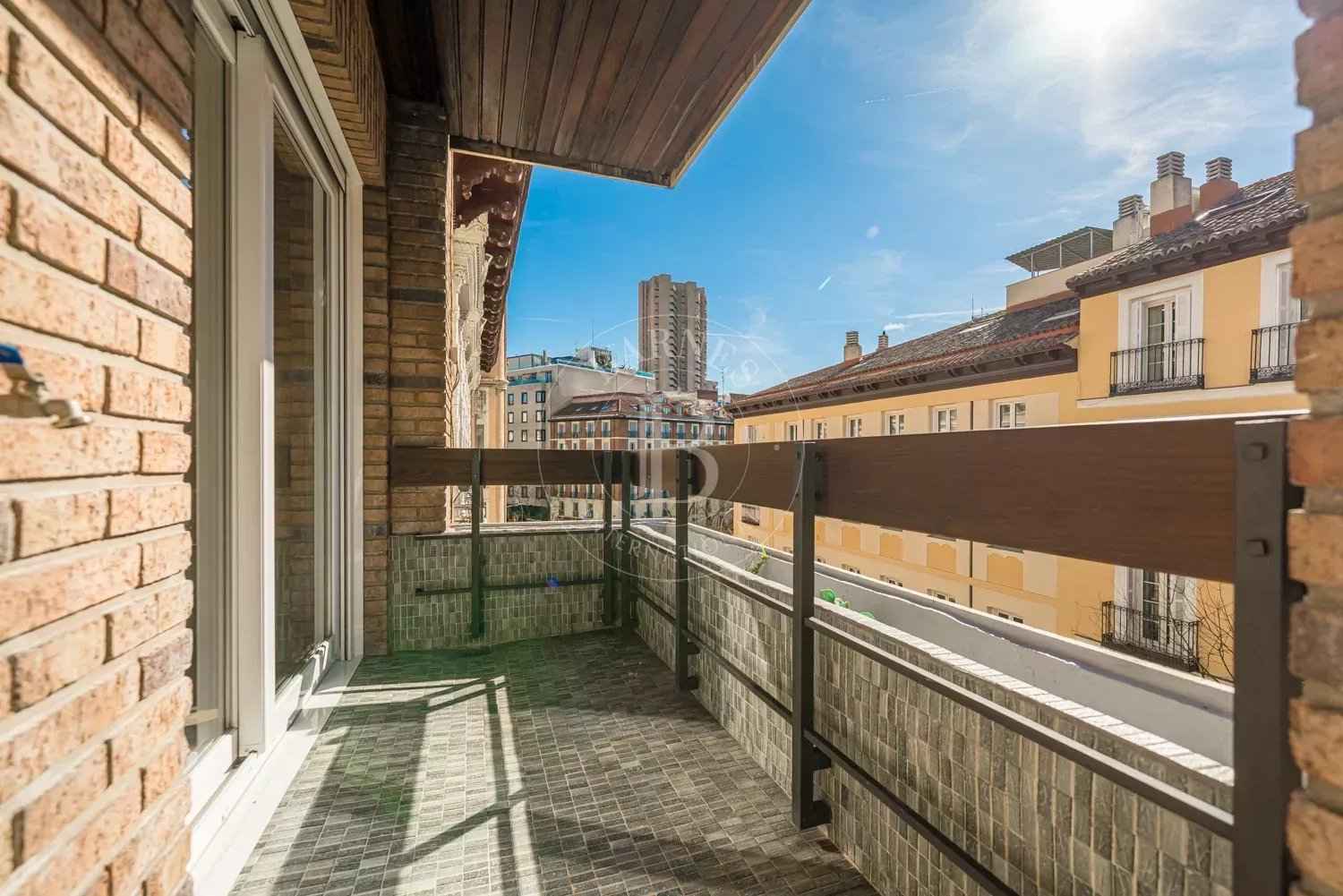 730cf24db0a6c66dbd9fb1b97999f357 9443d026dd 1500 original - Attribut alt par défaut.