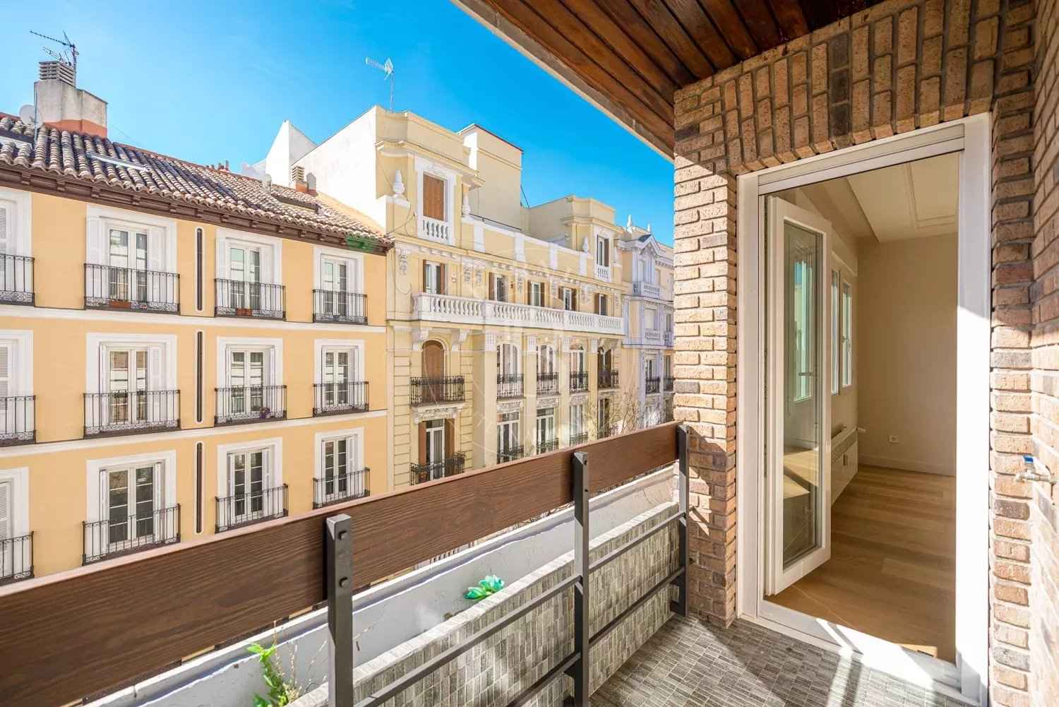 C5729382af08bc0afb2a81da2286158d 4481158d7d 1500 original - Attribut alt par défaut.