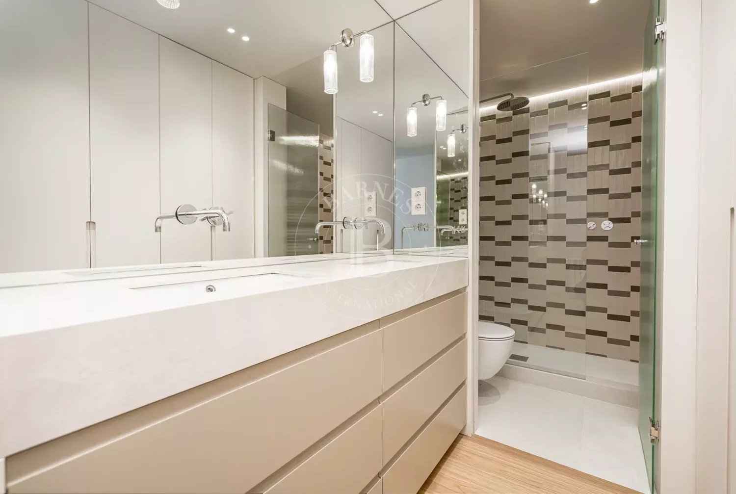 26b6a56106a30db5531893273436f449 03689d3503 1500 original - Attribut alt par défaut.