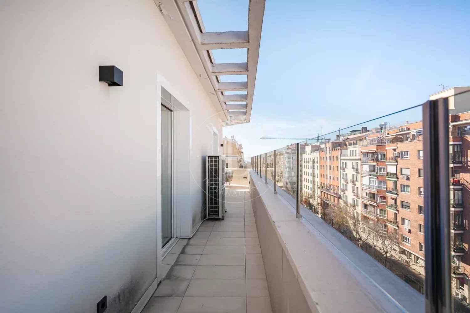 93461881177275dfebbf2aa628446795 bbc4fa03f4 1500 original - Attribut alt par défaut.