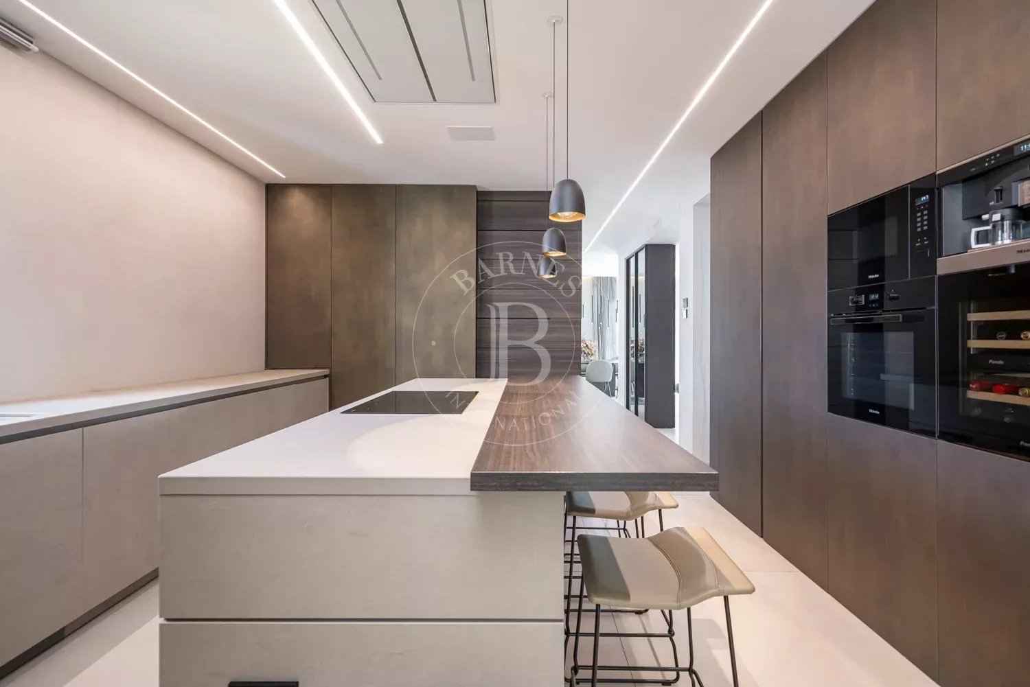 3bf0d90bd736a5fe47dcdd1111a950cb c5b0bff4ea 1500 original - Attribut alt par défaut.