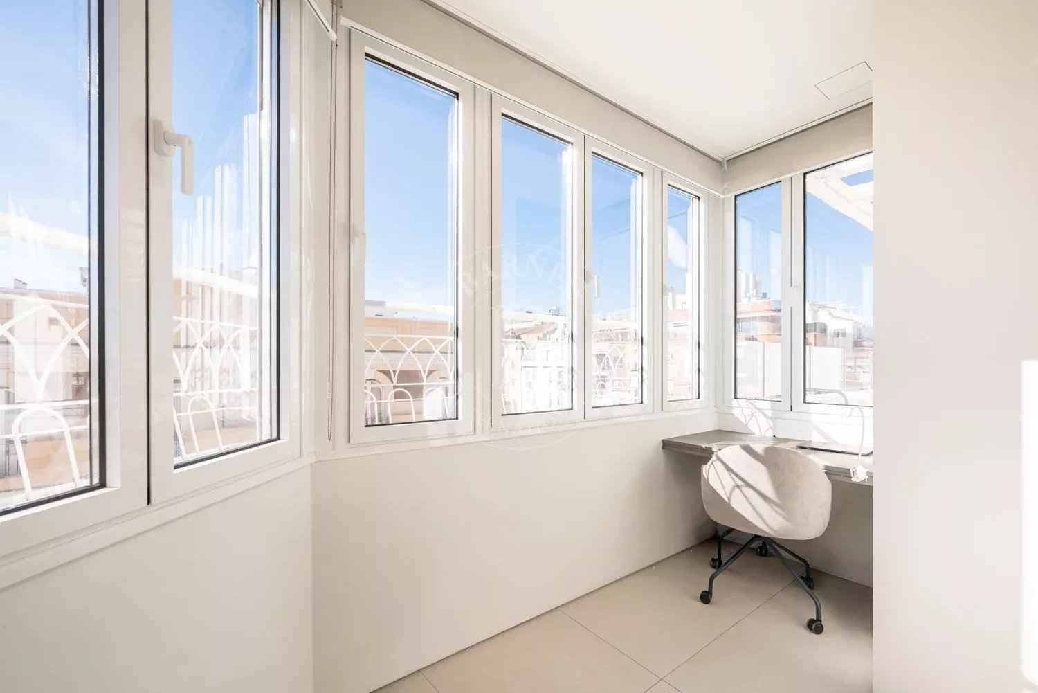 60c91bc4a4ec709f9d3640676e7d2573 add08e21a1 1500 original - Attribut alt par défaut.