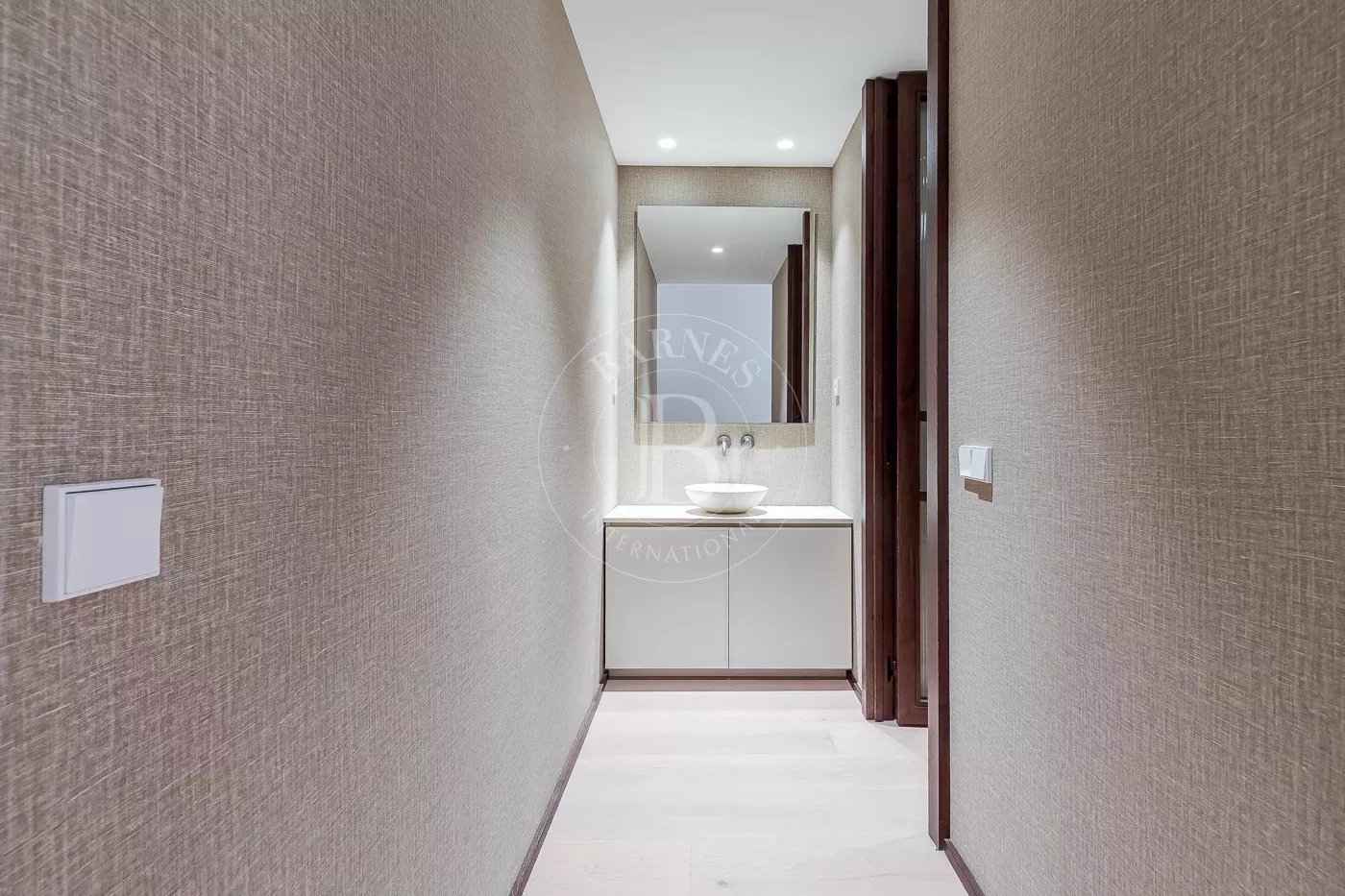 0a0fab044bb815c0812e4fd5ae0677e3 ffea263a2b 1400 original - Attribut alt par défaut.