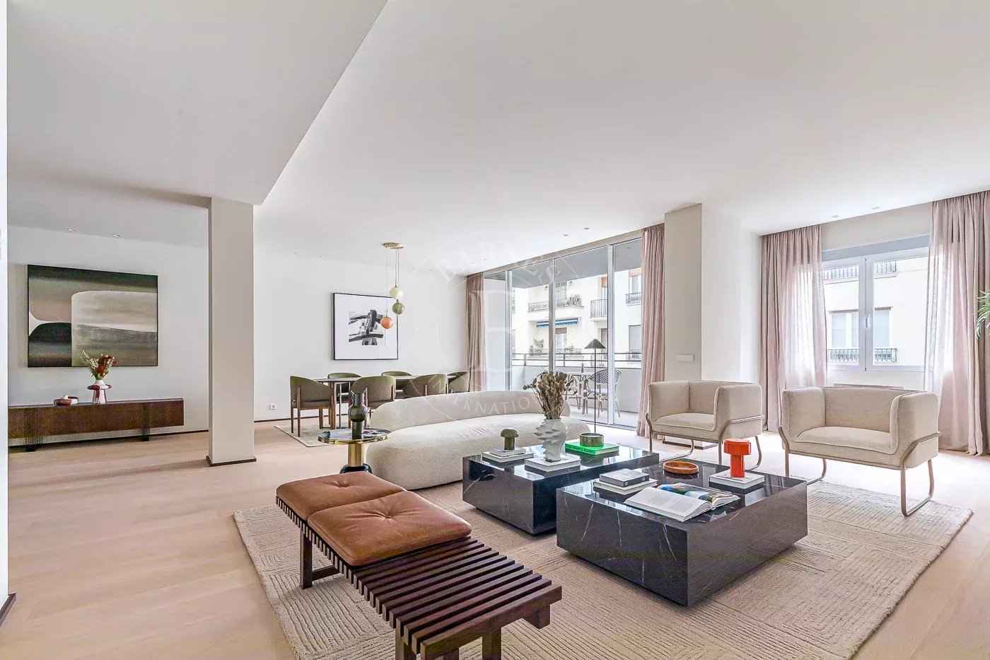 F4e74adc8285d6fe28e911afc74dcdc9 4d06d941a8 1400 original - Attribut alt par défaut.