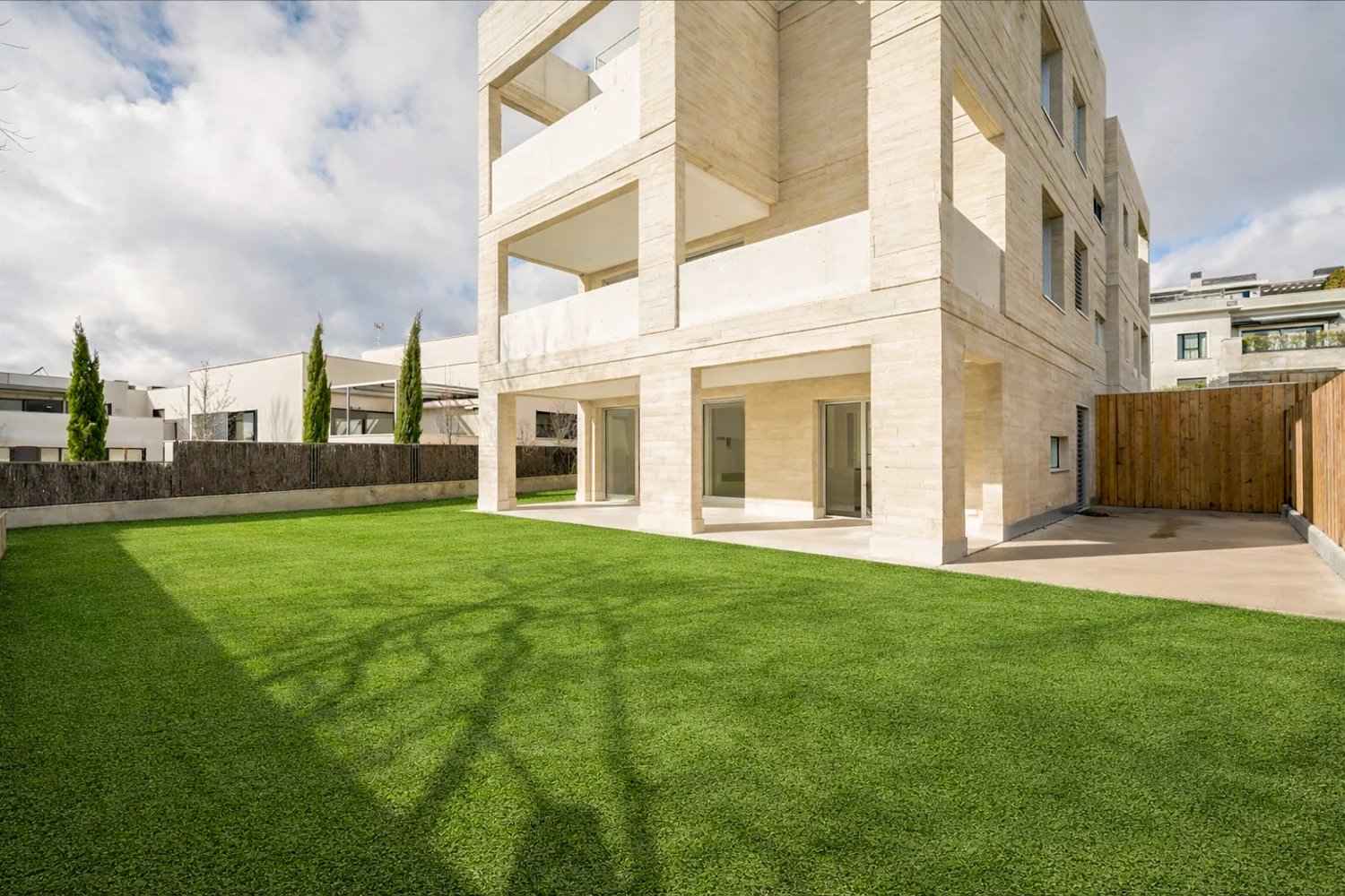 E71bc7c5a7dbff9f49ef02538158935d 76be4ab10c 1500 original - Attribut alt par défaut.