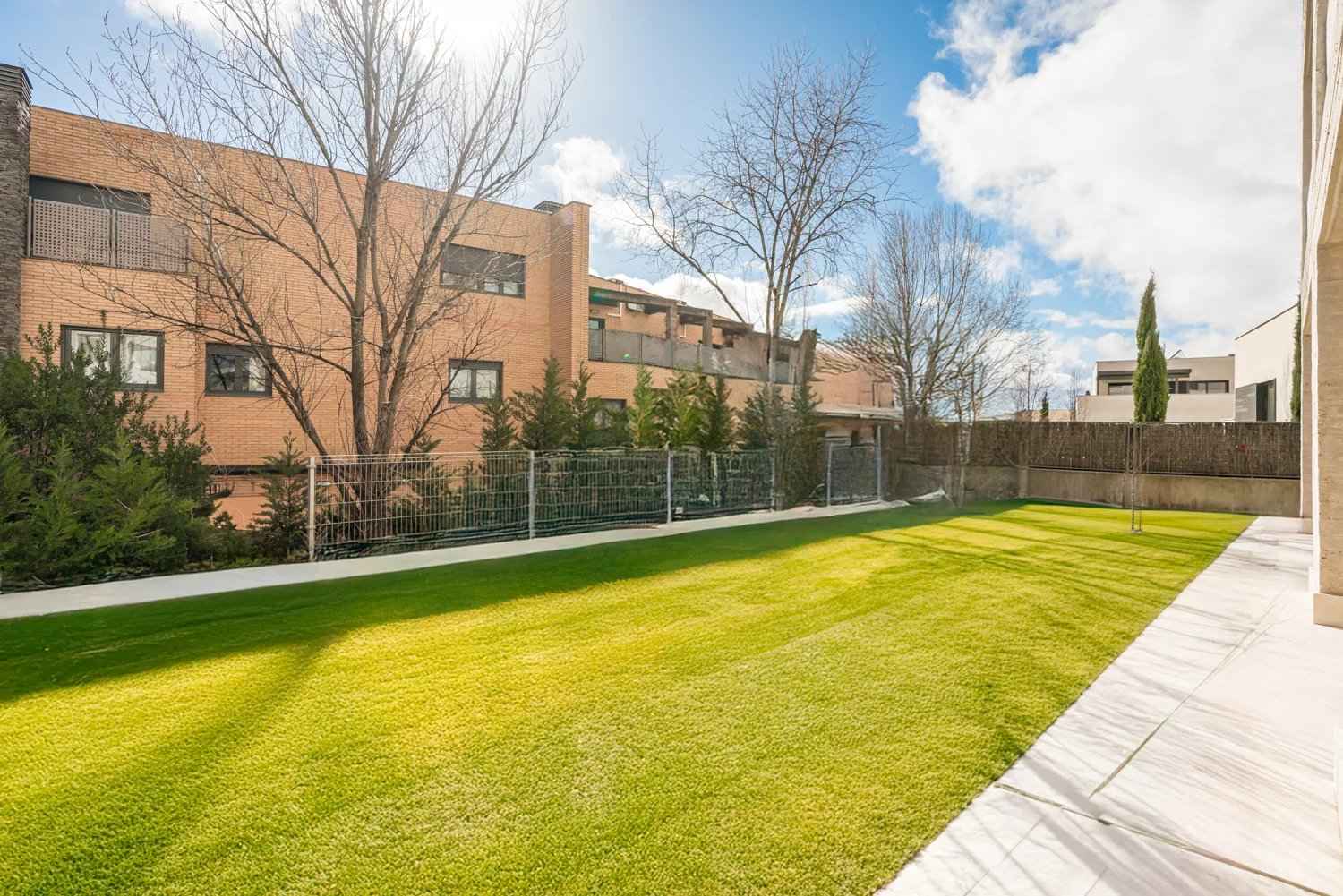 B468068168990c2e071b504b1bd9525b cb716d7f61 1500 original - Attribut alt par défaut.