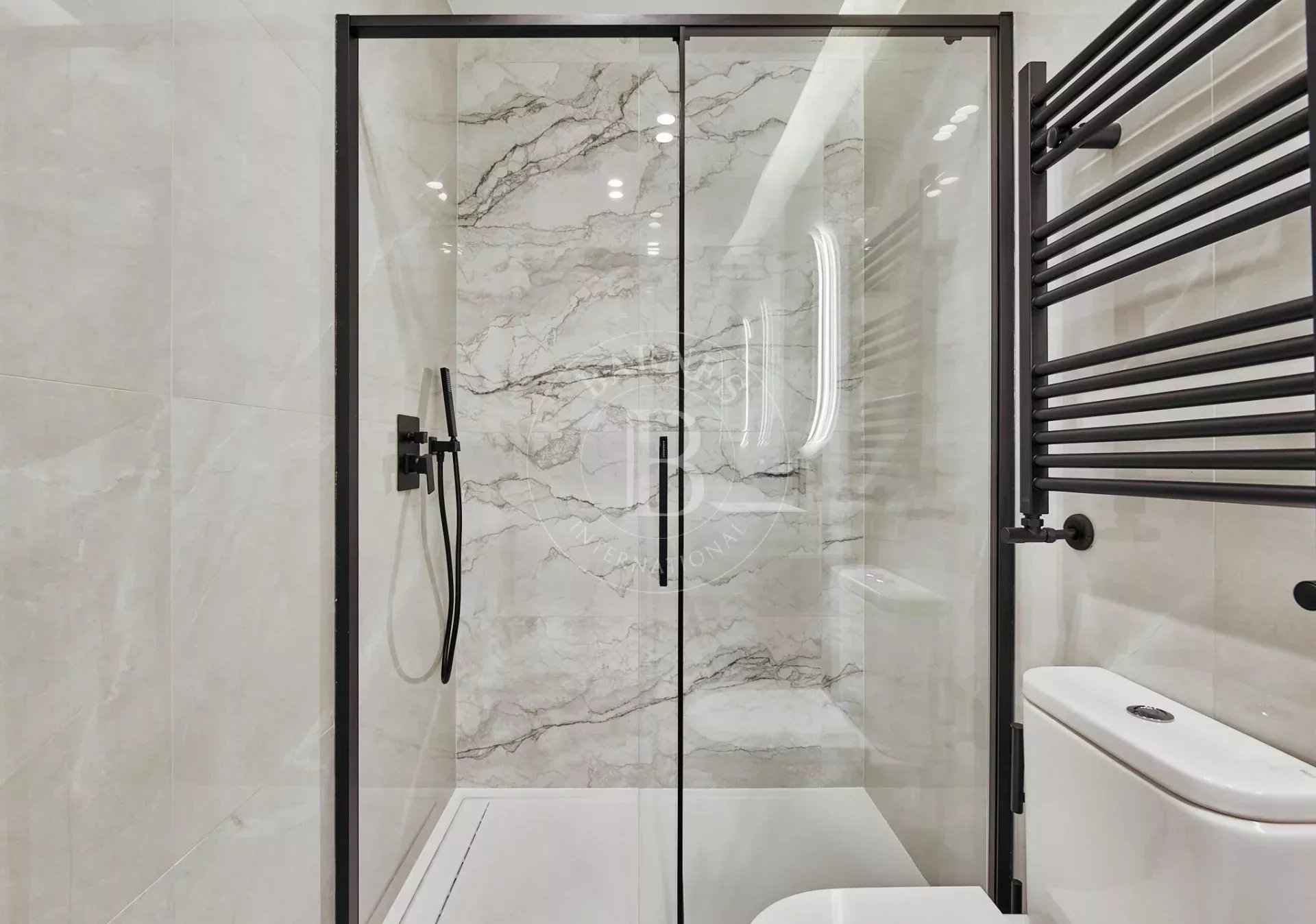 9a6483b5e60e731c4c0e24b8b3eea191 48b1b96253 1920 original - Attribut alt par défaut.