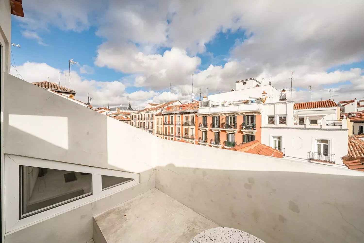 4bb8f2aa41e2b8d37d63199314d1f0db 870145790f 1500 original - Attribut alt par défaut.