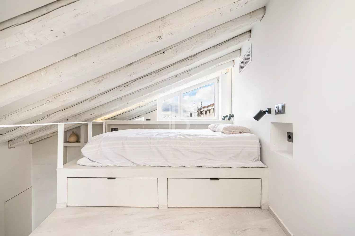 173fa7891aa913fc9d006bd2e227bbec c64f7d61f7 1500 original - Attribut alt par défaut.