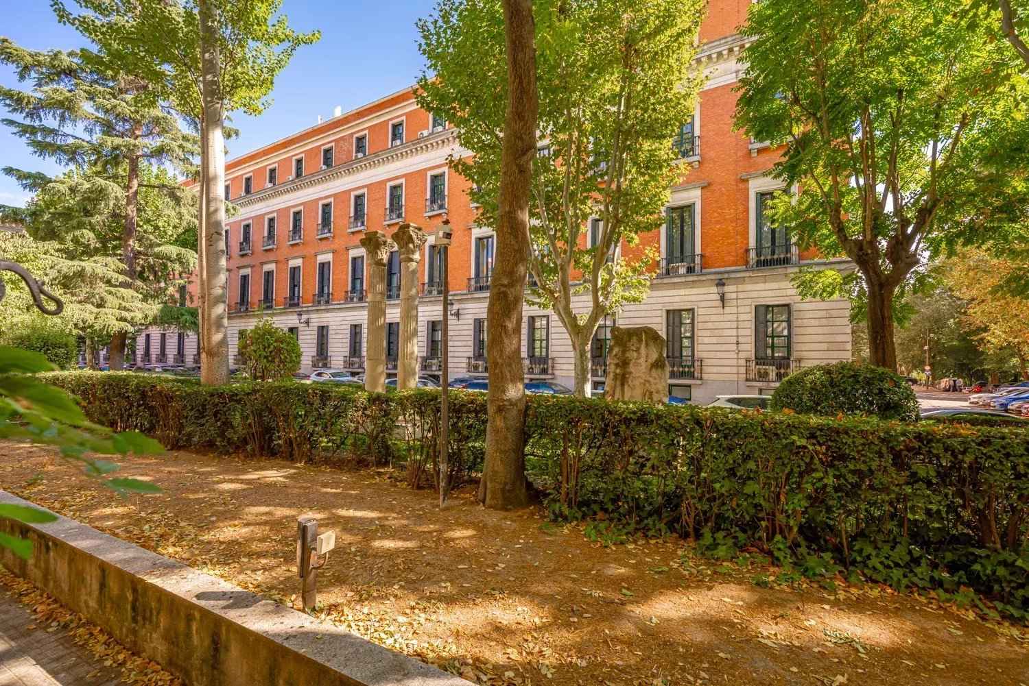 F5deab08d1dacbd6001f0d9aa32122a6 ea2dee64d1 1500 original - Attribut alt par défaut.