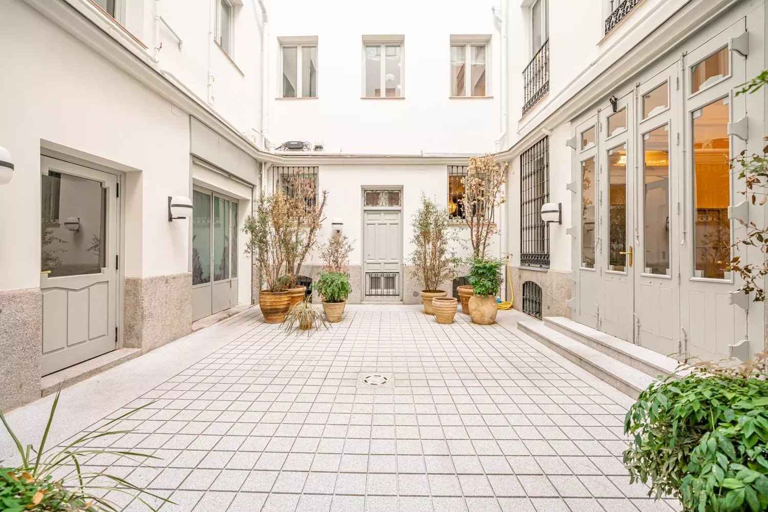 Adb9077d19ce69fecef2f3cfe1e79d1e 8881db8530 1500 original - Attribut alt par défaut.