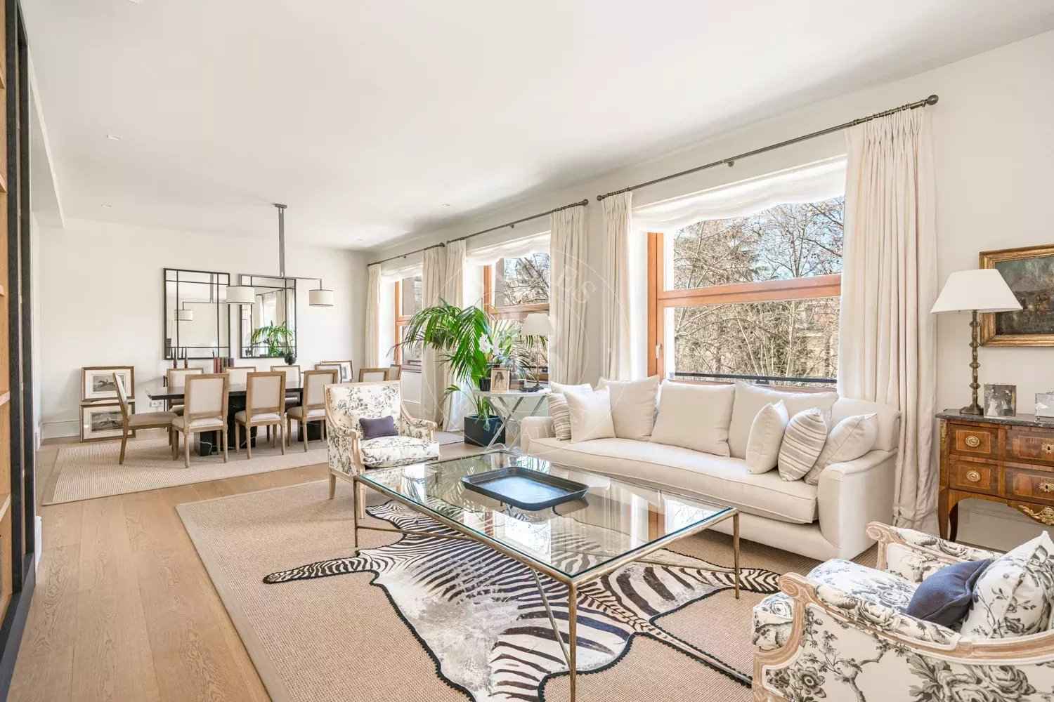 C0dae3afb59d9b114e1a801290de4ca3 dc7f835904 1500 original - Attribut alt par défaut.