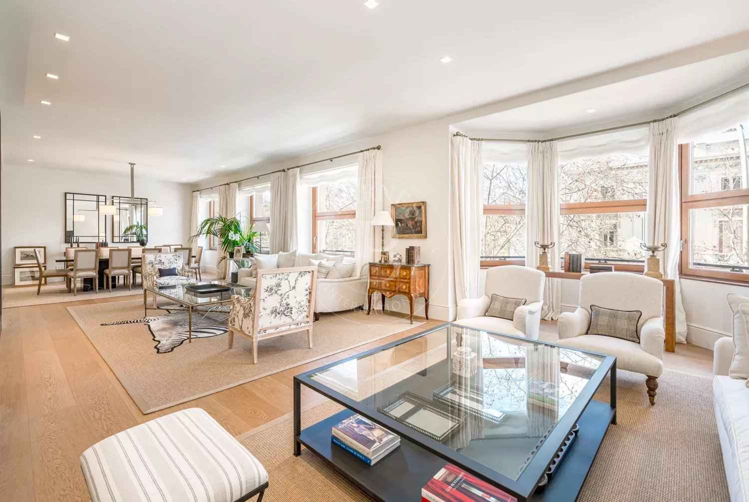 234c621fbdd3a124726e1e2347609453 d633eb151e 1500 original - Attribut alt par défaut.