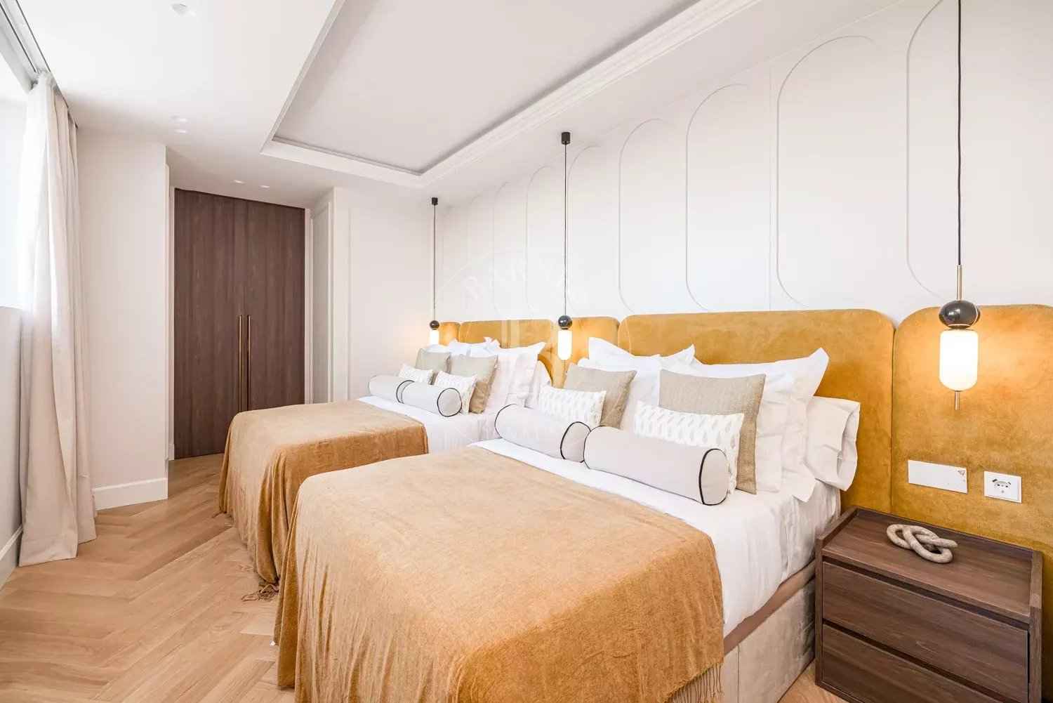 B505ab40c8dc987a2264663f6f0f7edd e52ff082b3 1500 original - Attribut alt par défaut.