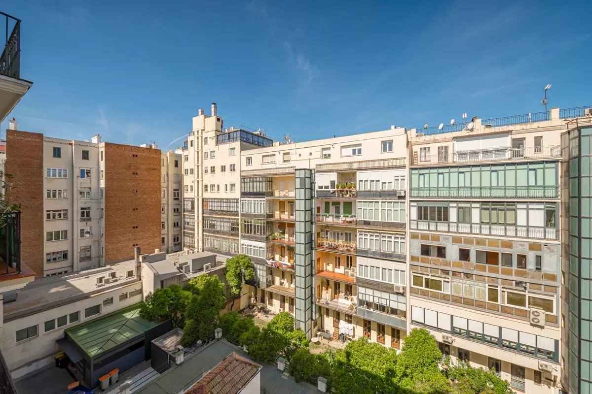 614a2be87c639ac47e54437bc67f34be dd6c4125fd 1200 original - Attribut alt par défaut.