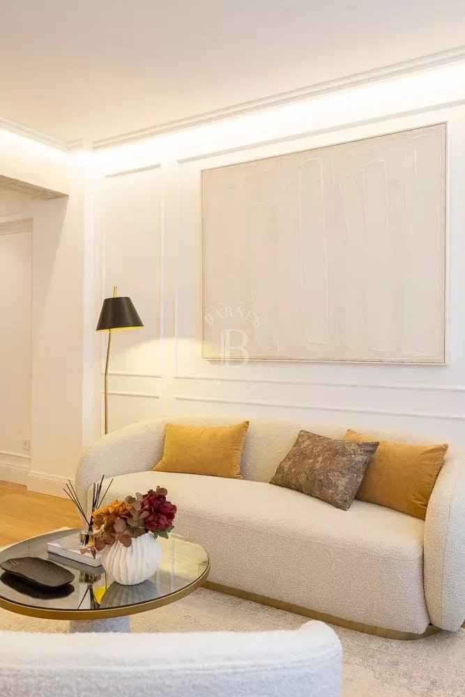 82439b0e418be2b46e26b7e9cb7fa82e 8f324ed45e 1000 original - Attribut alt par défaut.