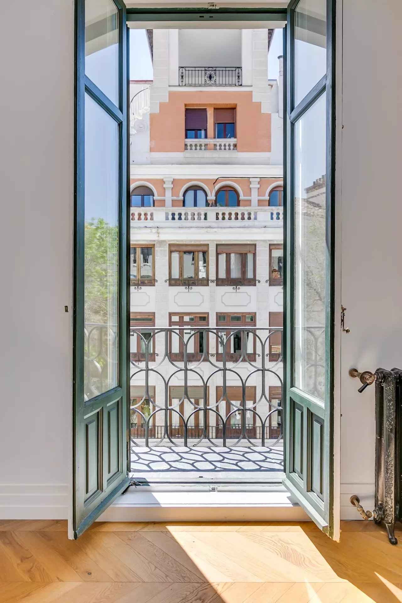 01f8a698fecf3ae1200cfc50756f2d4a fa547d2546 1920 original - Attribut alt par défaut.