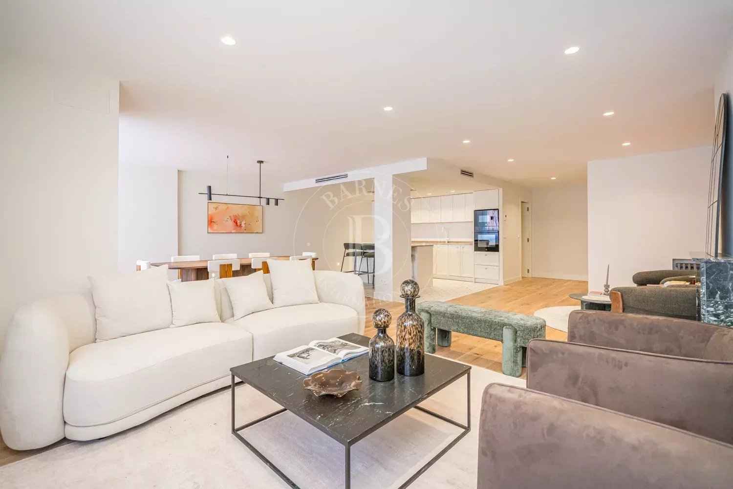 1e6abffaa6afa14378d8a78fe9fcdd6e 0774ab61a8 1500 original - Translation missing: en.helpers.application.image_tag.default_alt