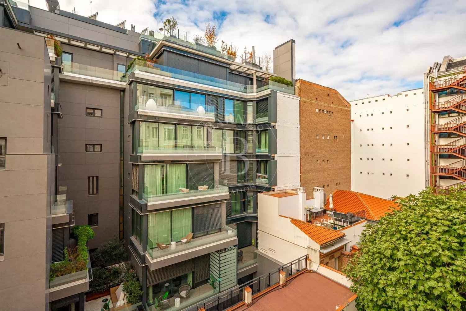 240a24e32bb83a385b6d81f3a7805de6 c61ddf6280 1500 original - Translation missing: en.helpers.application.image_tag.default_alt