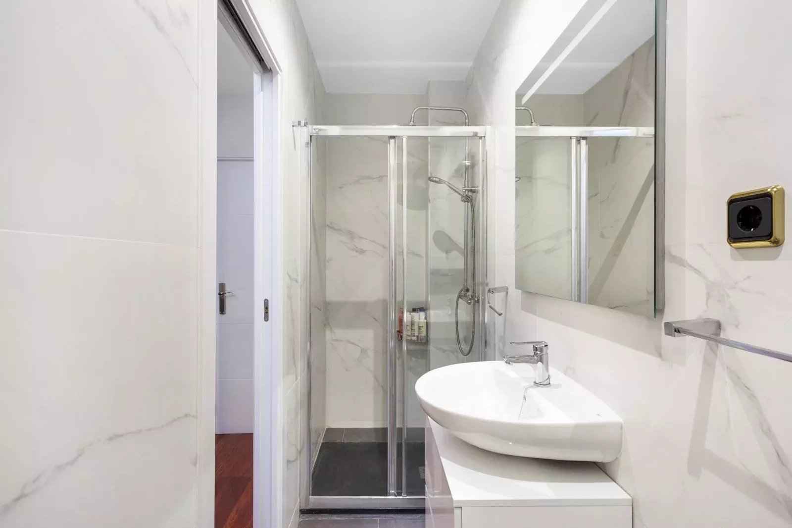 F4d9fa4db72d9b0945daa5616d815b62 6161499b0e 1600 original - Attribut alt par défaut.