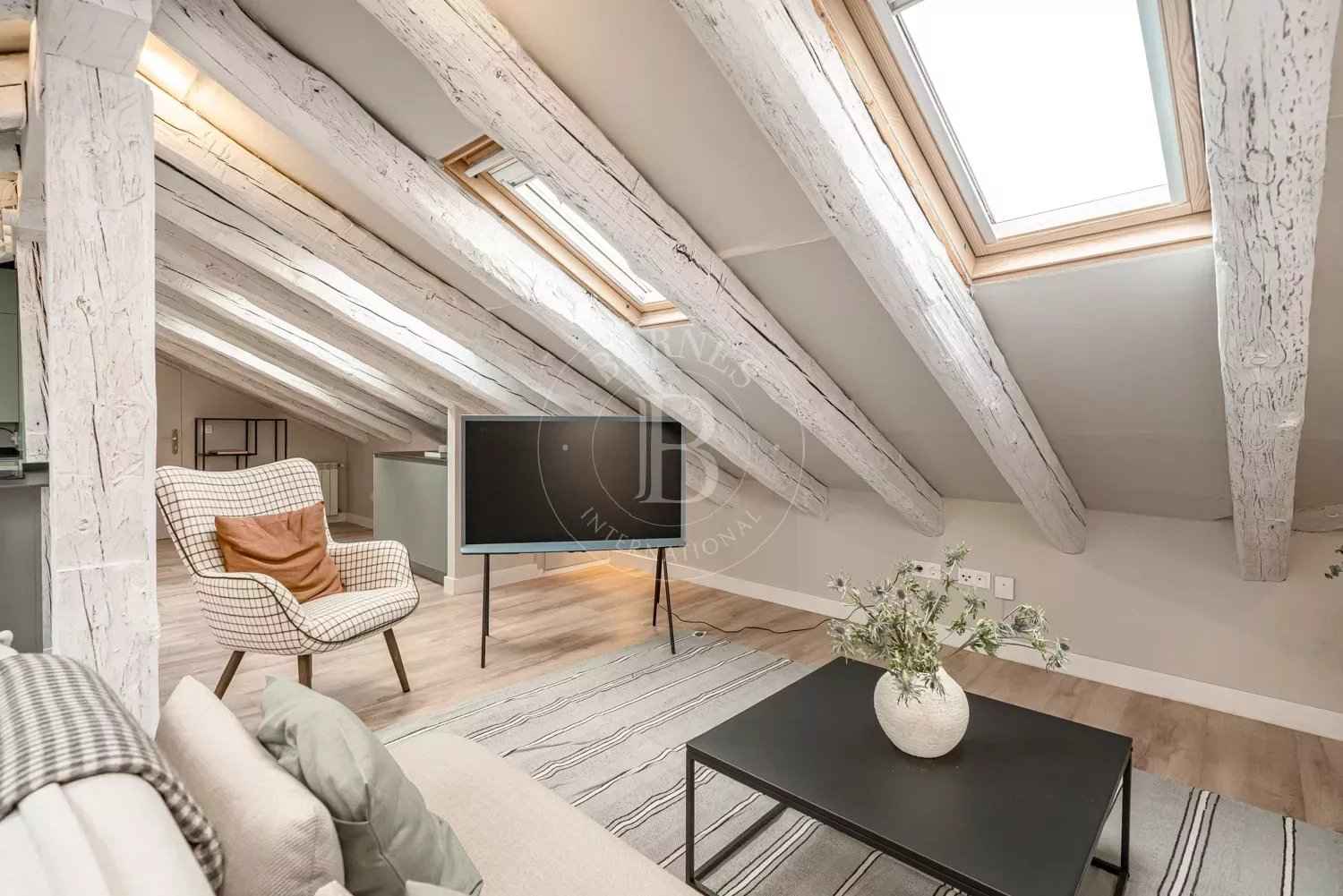 2af0ebaf53ecb76736cd6c33bc09a87e 43ec2099d7 1500 original - Attribut alt par défaut.