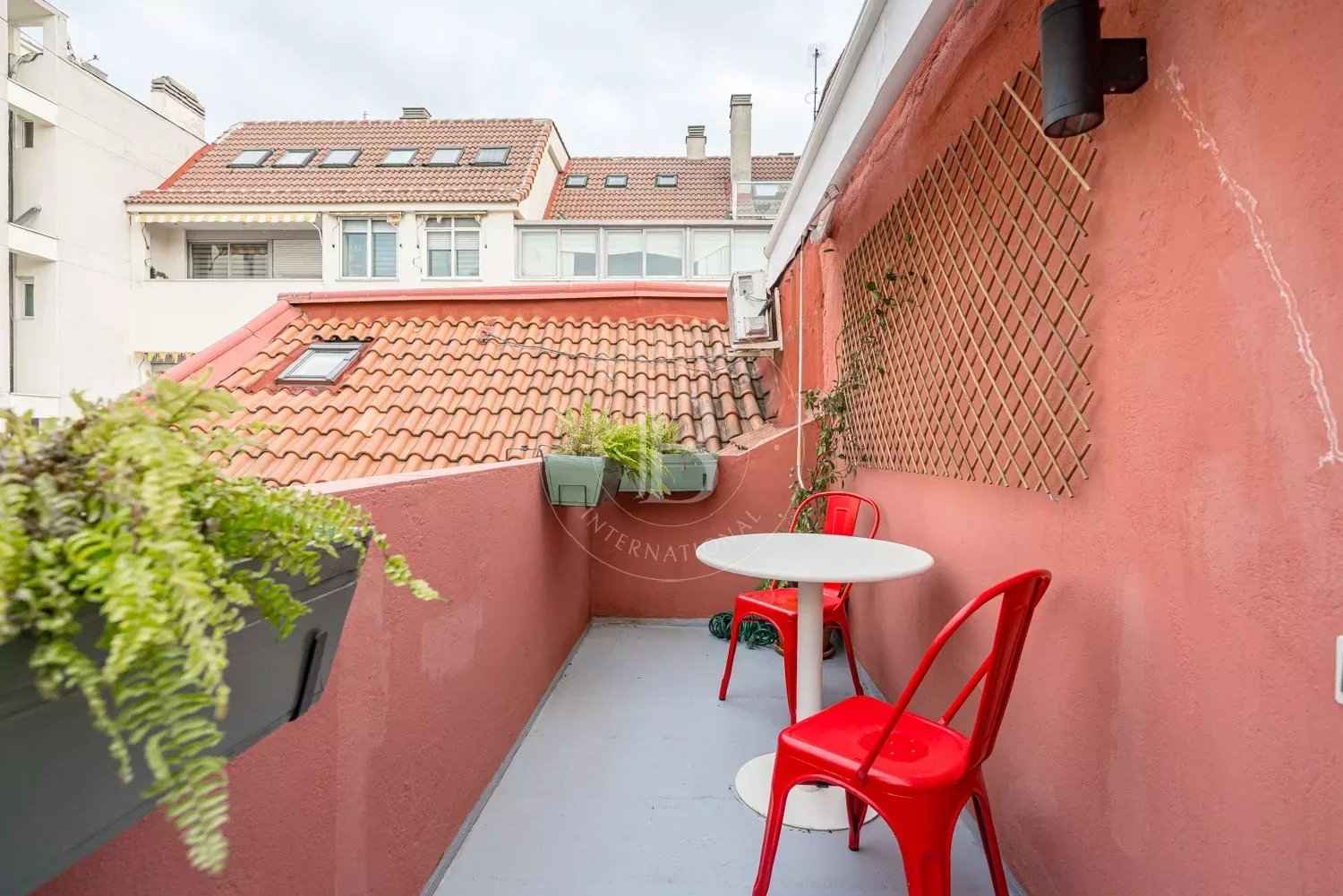 C4f121c1b0aed3446c48e6bf2dca08ff 2bf1e60a80 1500 original - Attribut alt par défaut.