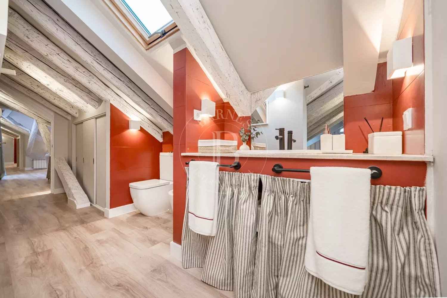 044451a2ae4650b38ee3f6581023c39c b4d9dd66b2 1500 original - Attribut alt par défaut.