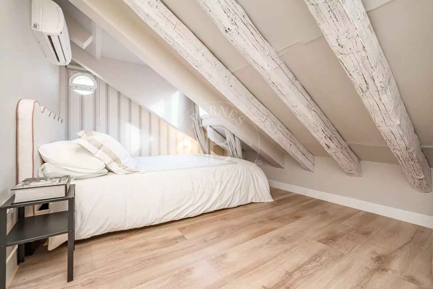 7a59fc760a73d086386ae5e73461a1bb b826802a42 1500 original - Attribut alt par défaut.