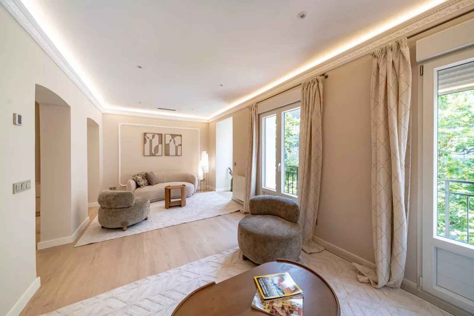 57b562d1ea913a6436ee853b0d26bd2e 0135379a2c 1600 original - Attribut alt par défaut.