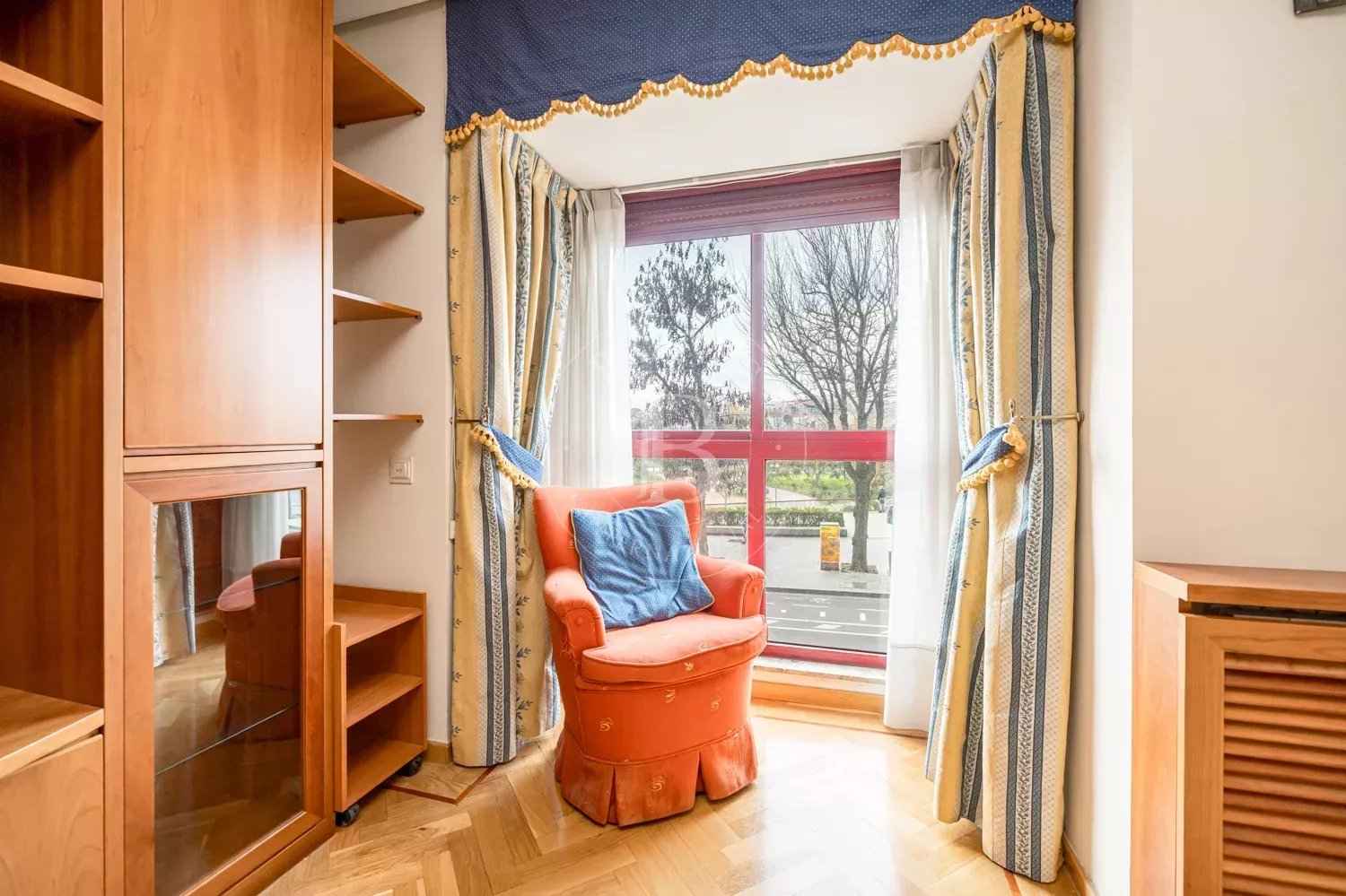 08dea82df3a57460e7ec63fe95243e03 453b5c7be1 1500 original - Translation missing: en.helpers.application.image_tag.default_alt