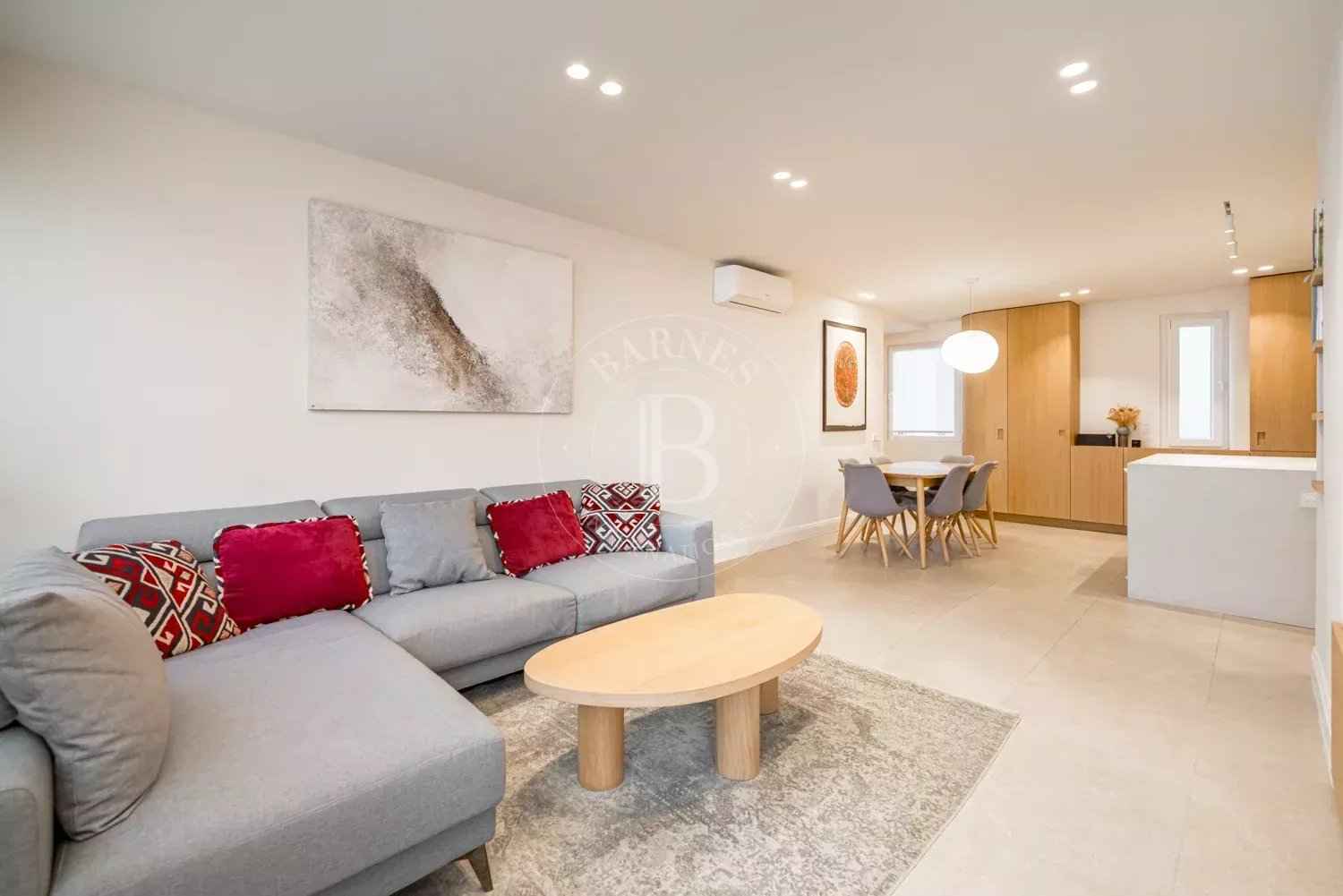 15ef0ab1d73a173f897c2320f3f90d2a 3fb357f793 1500 original - Attribut alt par défaut.