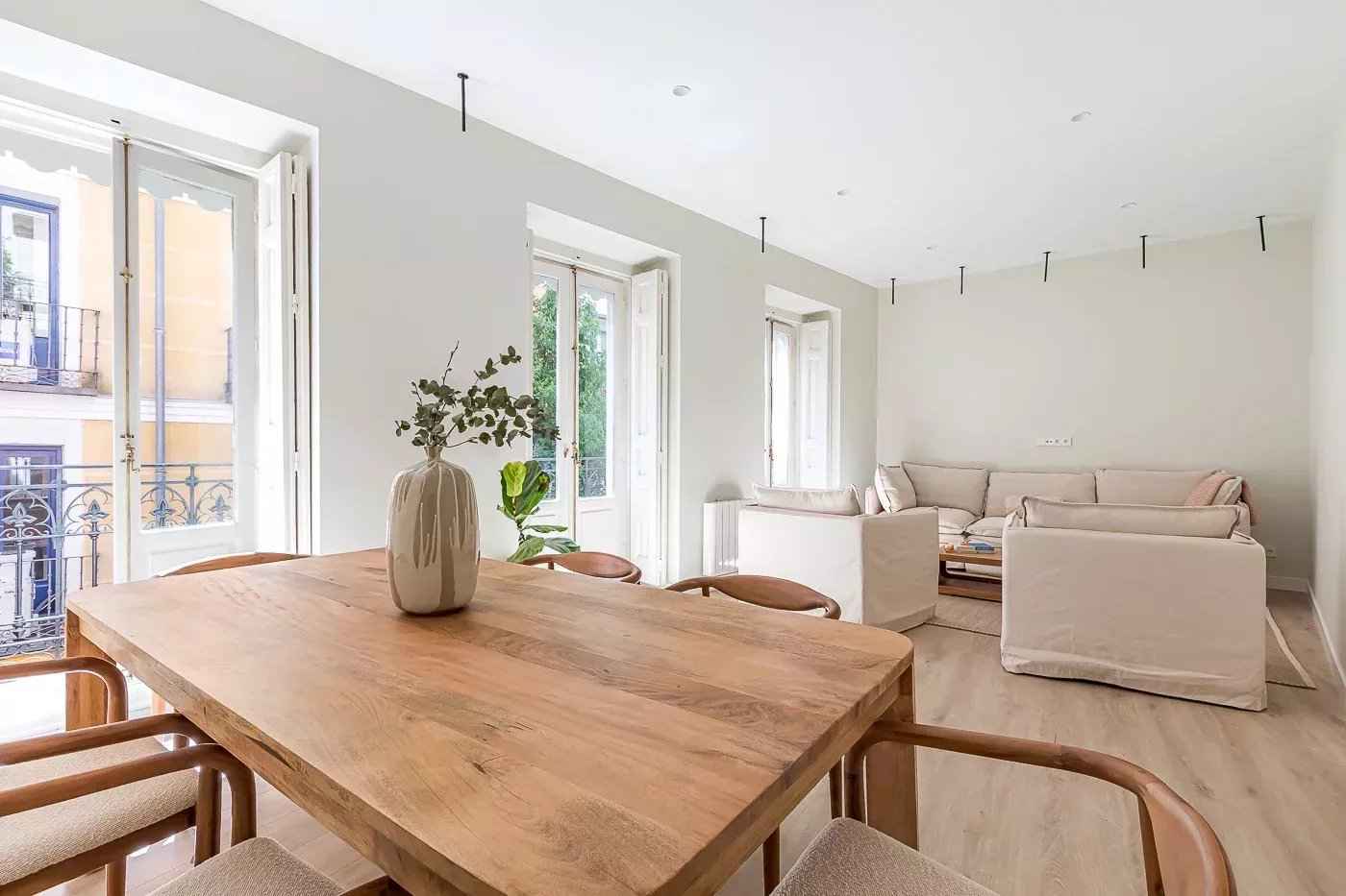 2a0b29962aa7c2a077d2e7523c70bfa3 18737369f6 1400 original - Attribut alt par défaut.