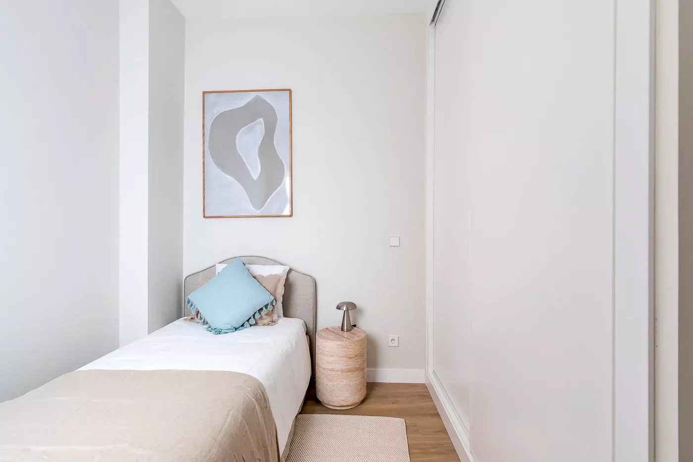 986f86327de9ed0892cd86e2620c5797 e098daebe4 1400 original - Attribut alt par défaut.