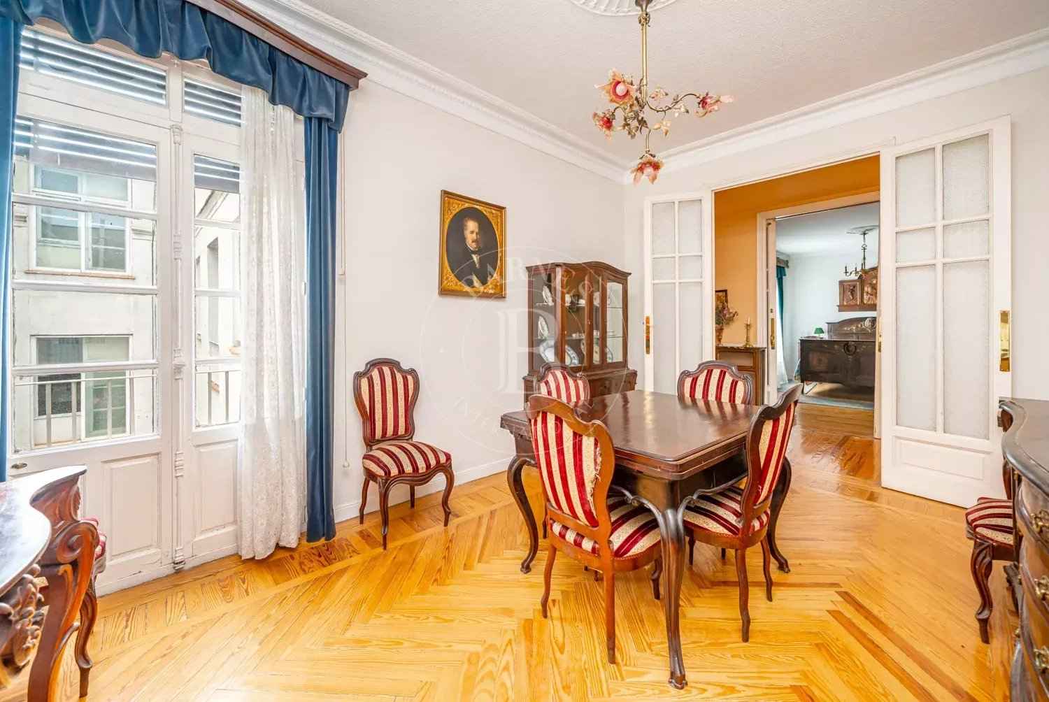 D23ade4c66ed23dbcddc71de28bb3162 fc77374b6d 1500 original - Attribut alt par défaut.