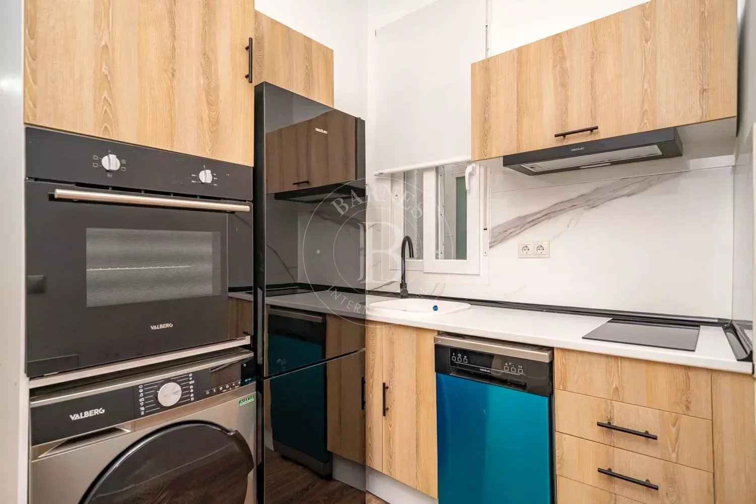 9e6bcf8c6028030c8f120f3e63001317 b5fff2e05d 1500 original - Attribut alt par défaut.