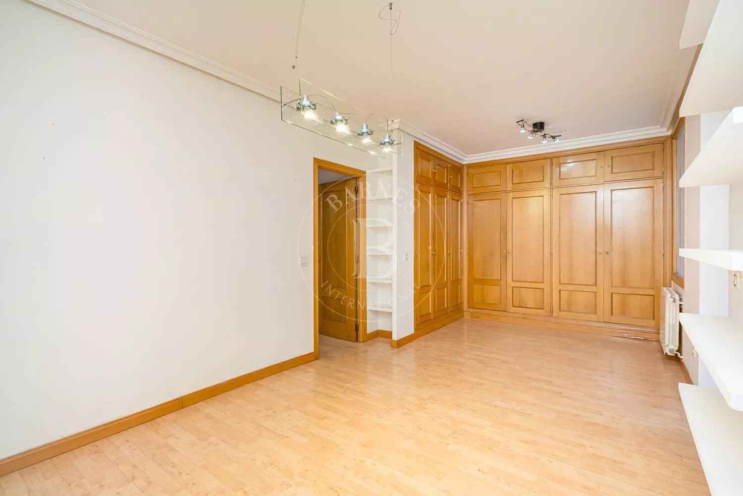 9a08b393ac8836cd2b16fb2f1567e72c 70788e2c6c 1500 original - Translation missing: en.helpers.application.image_tag.default_alt