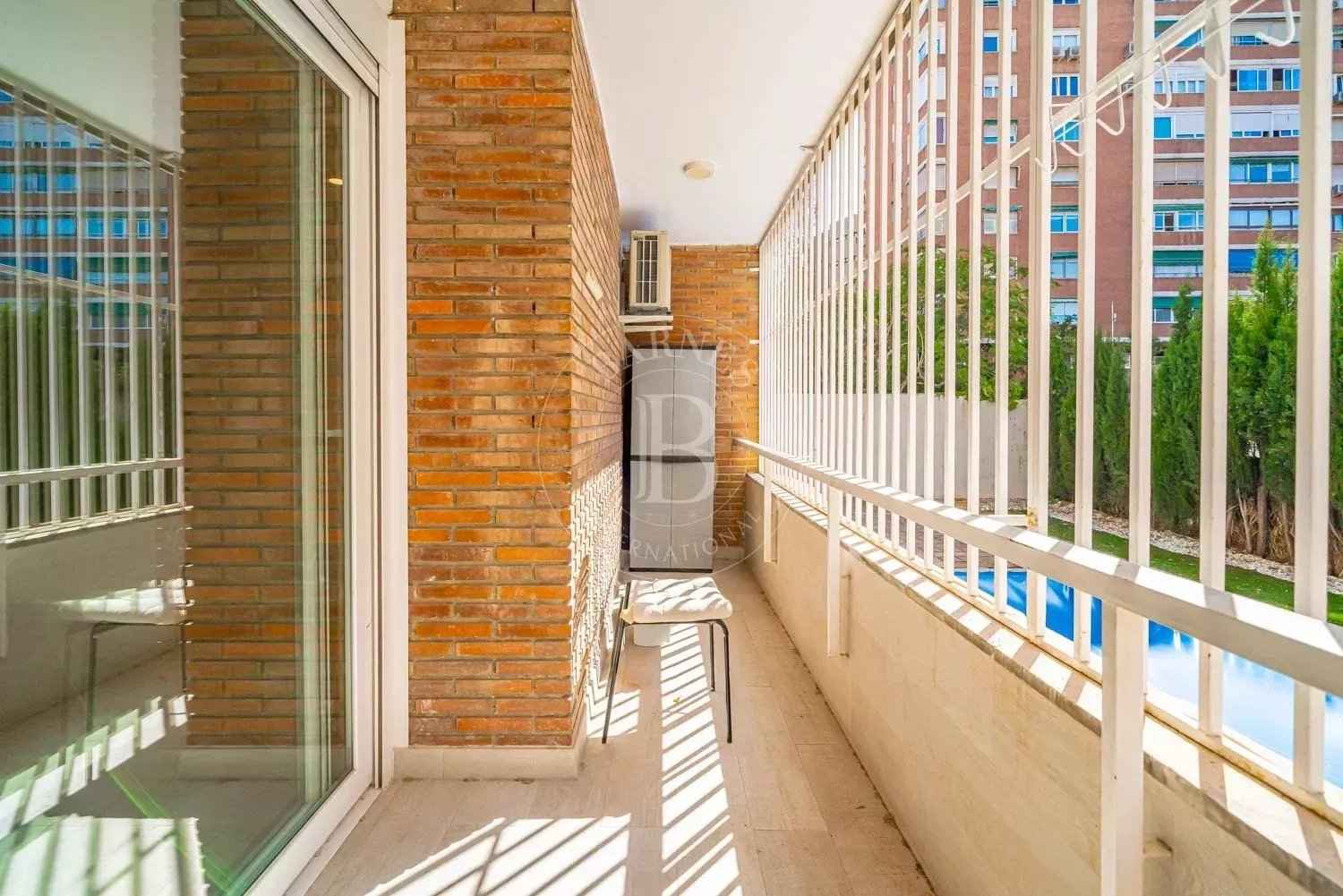 D4e027960e2d02ac4808d00063c7804e 8627d6fe86 1500 original - Attribut alt par défaut.