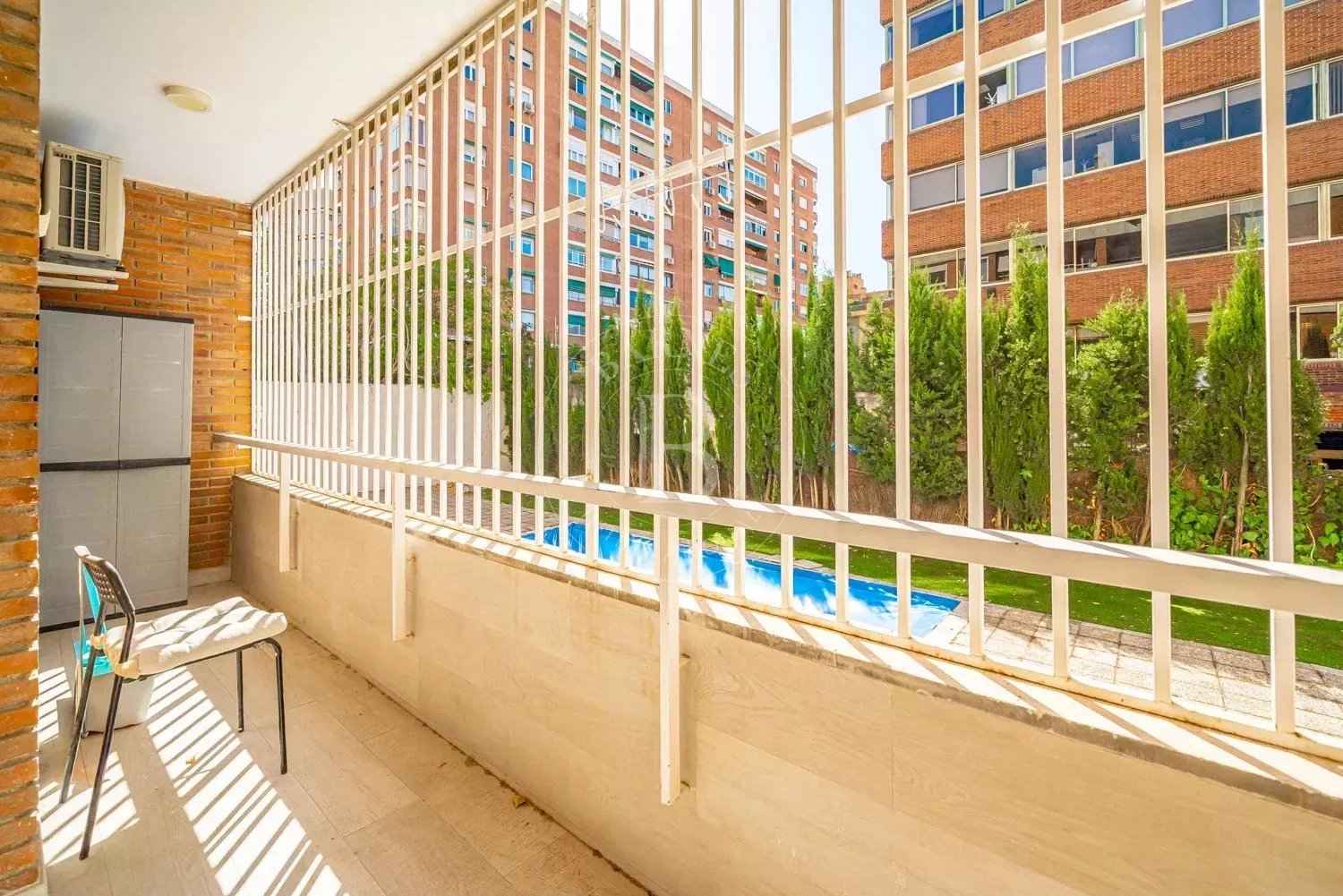 D665a019c87a1b904f33ae3dee6e21ba fd316d8996 1500 original - Attribut alt par défaut.