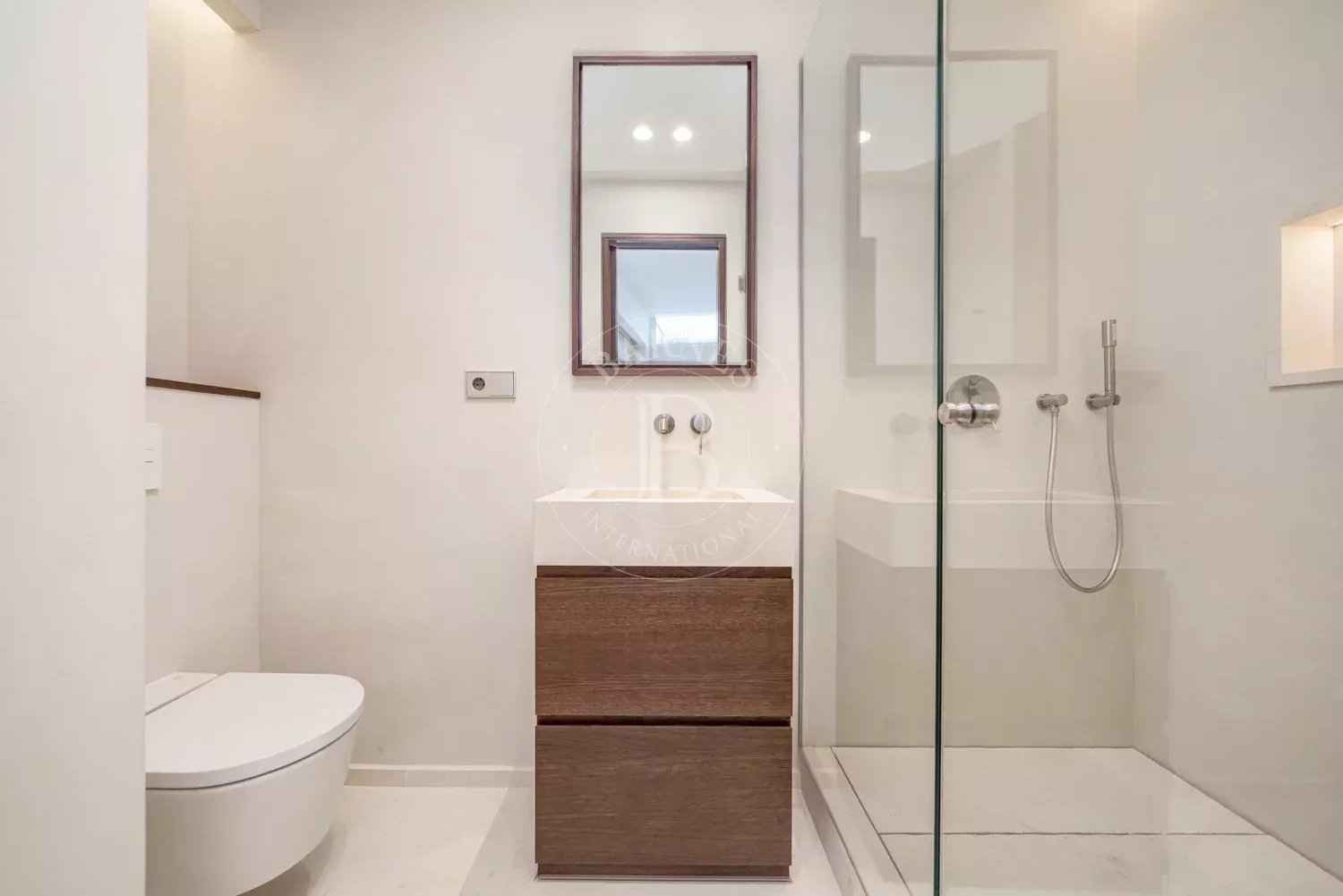 3318ad5162ee9975f22722cce2f04e3a 929d828f97 1500 original - Attribut alt par défaut.