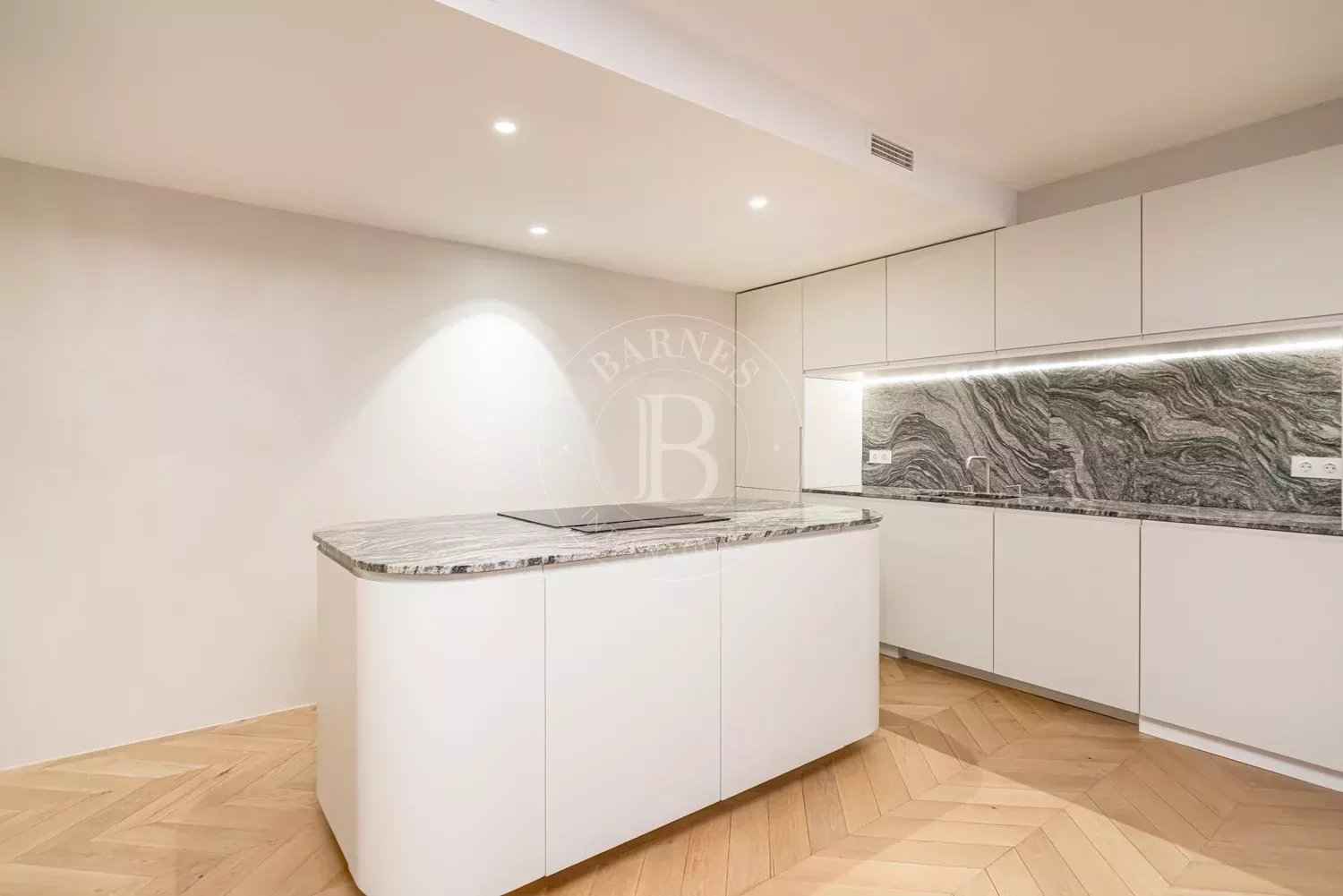 9bfb75f1ffb66f8552fb5fb35782e3be 5aacec99d9 1500 original - Translation missing: en.helpers.application.image_tag.default_alt