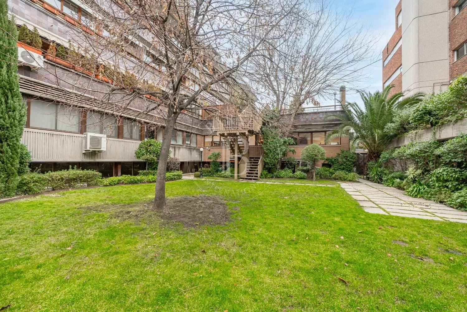 65e5d640d1904a035f99970a726a4e63 4eb186c892 1500 original - Translation missing: en.helpers.application.image_tag.default_alt