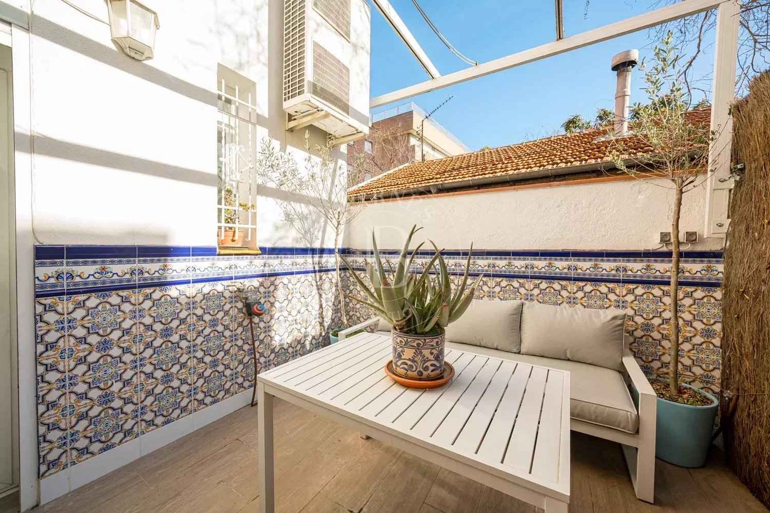 F75e09ee8bc3749b5cebc1e1a0c7cecc d15deb11f0 1500 original - Attribut alt par défaut.