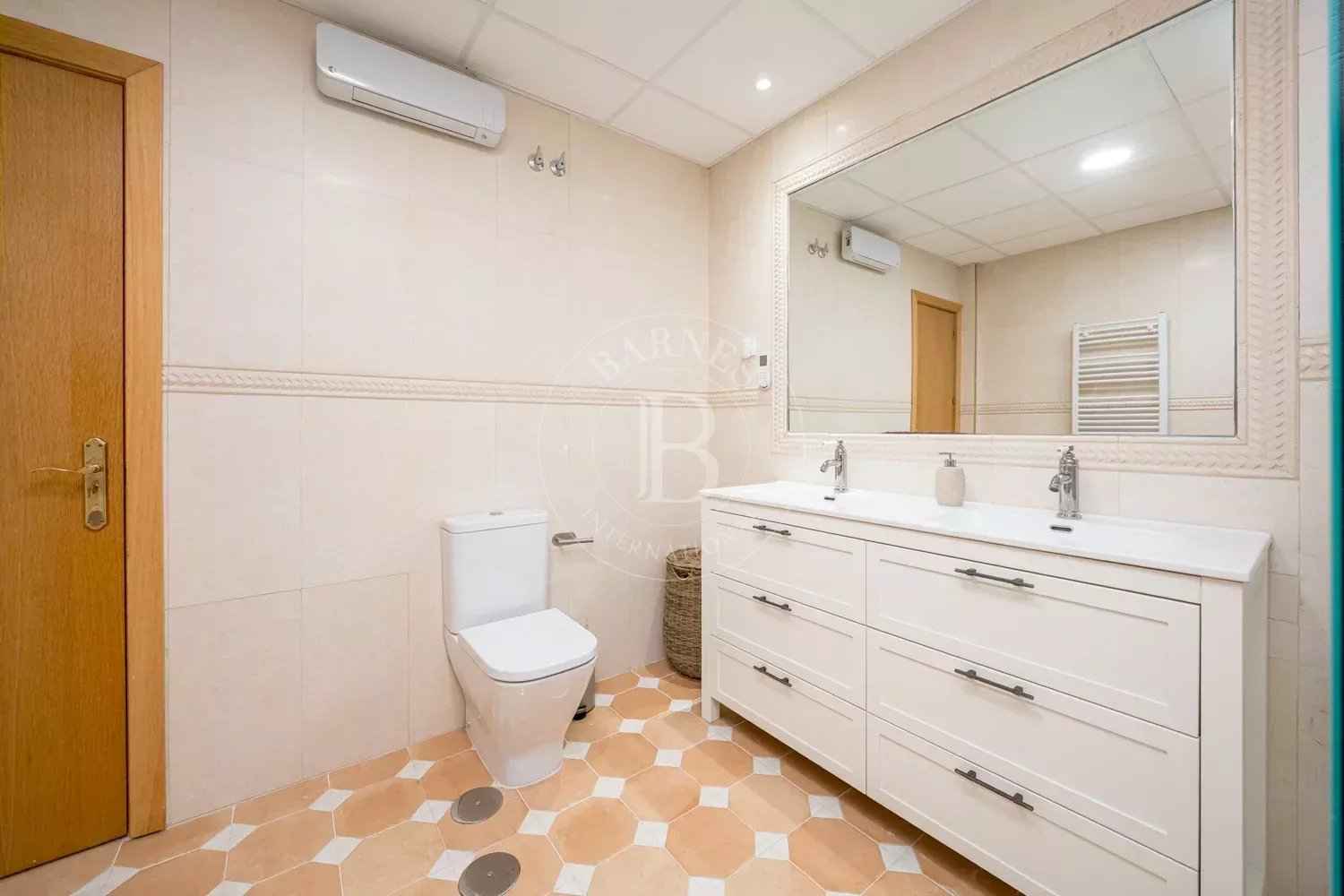 D65f38c7fe214f9e0f27b2e93559794a 35353b0ad8 1500 original - Attribut alt par défaut.