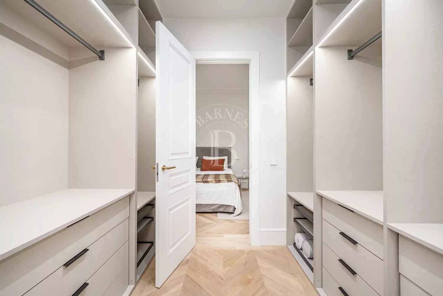 A93deeb30facb70830db4f4930a0a5a4 38d9c9de30 1500 original - Translation missing: en.helpers.application.image_tag.default_alt