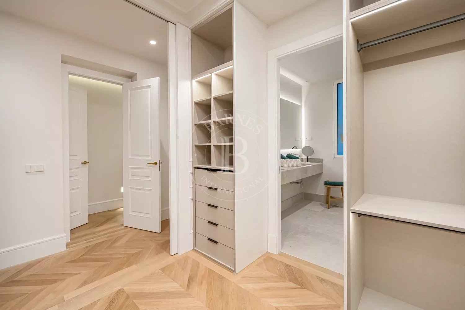 De086677e5c4eba6725e5c7775883664 c4d4d4c04e 1500 original - Translation missing: en.helpers.application.image_tag.default_alt