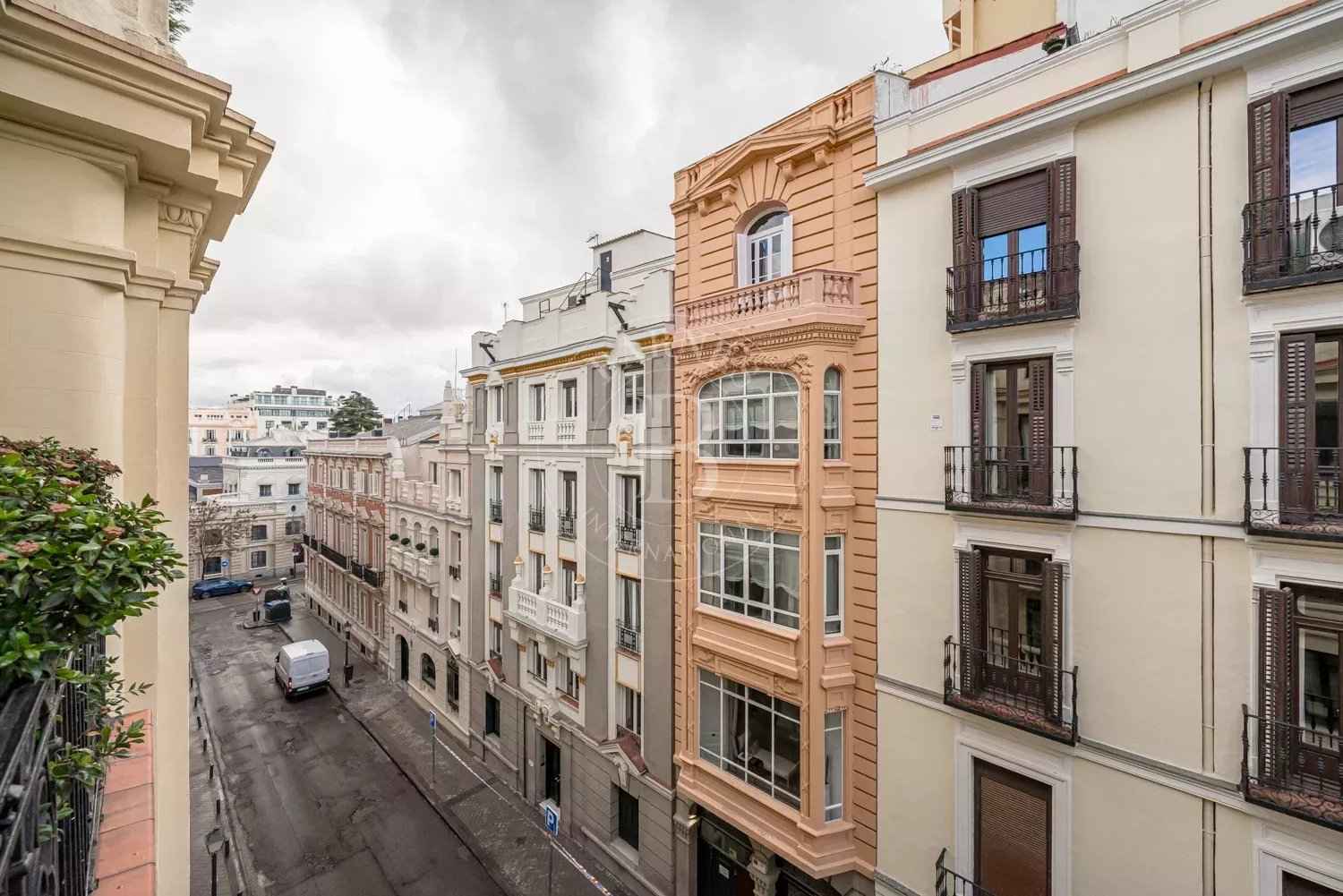 27ff1fcad6e0b19c2c8f0948918475f0 d46e226a94 1500 original - Attribut alt par défaut.