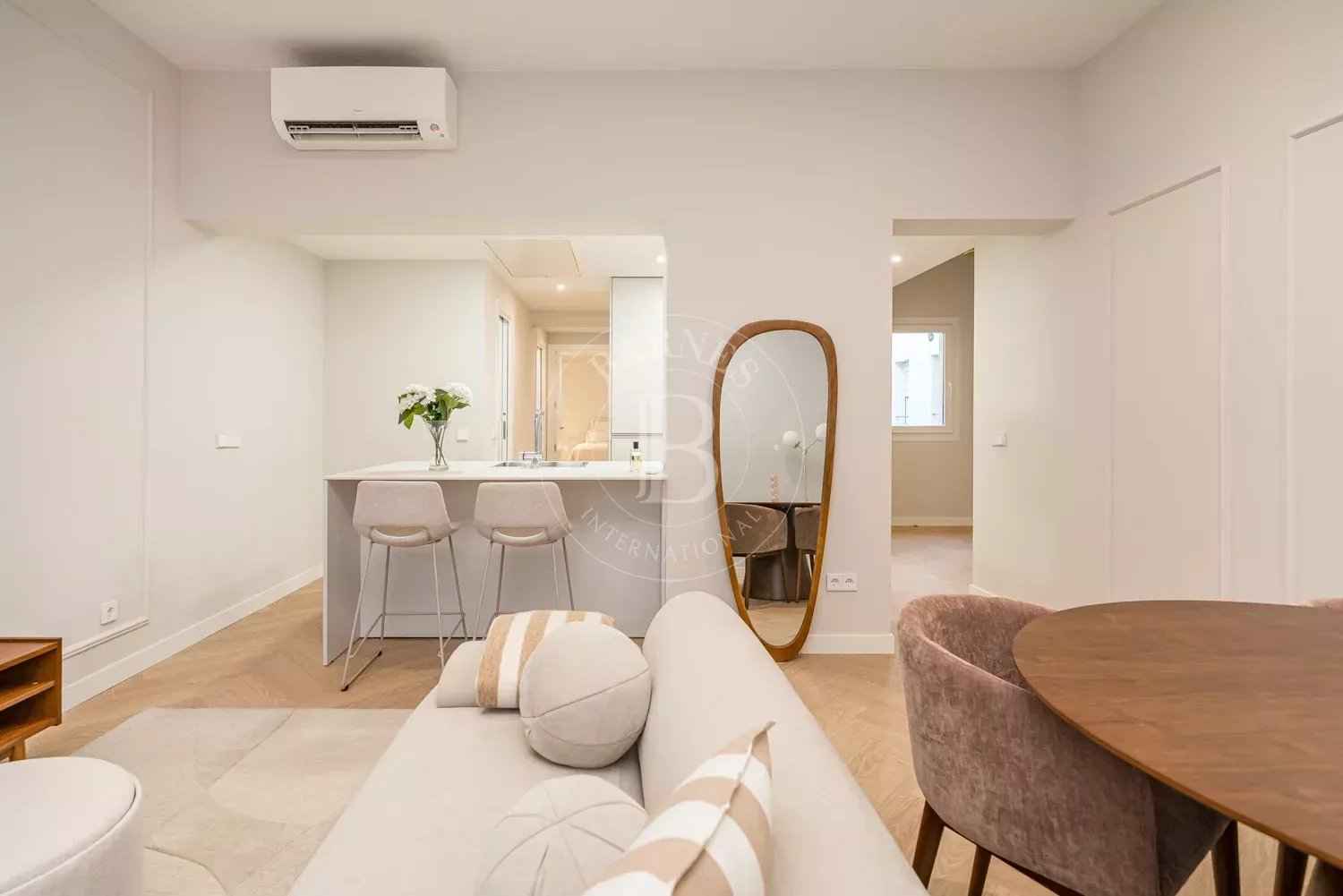 1d7b0f05972dde66f1ed50ce11571aec b780504530 1500 original - Attribut alt par défaut.