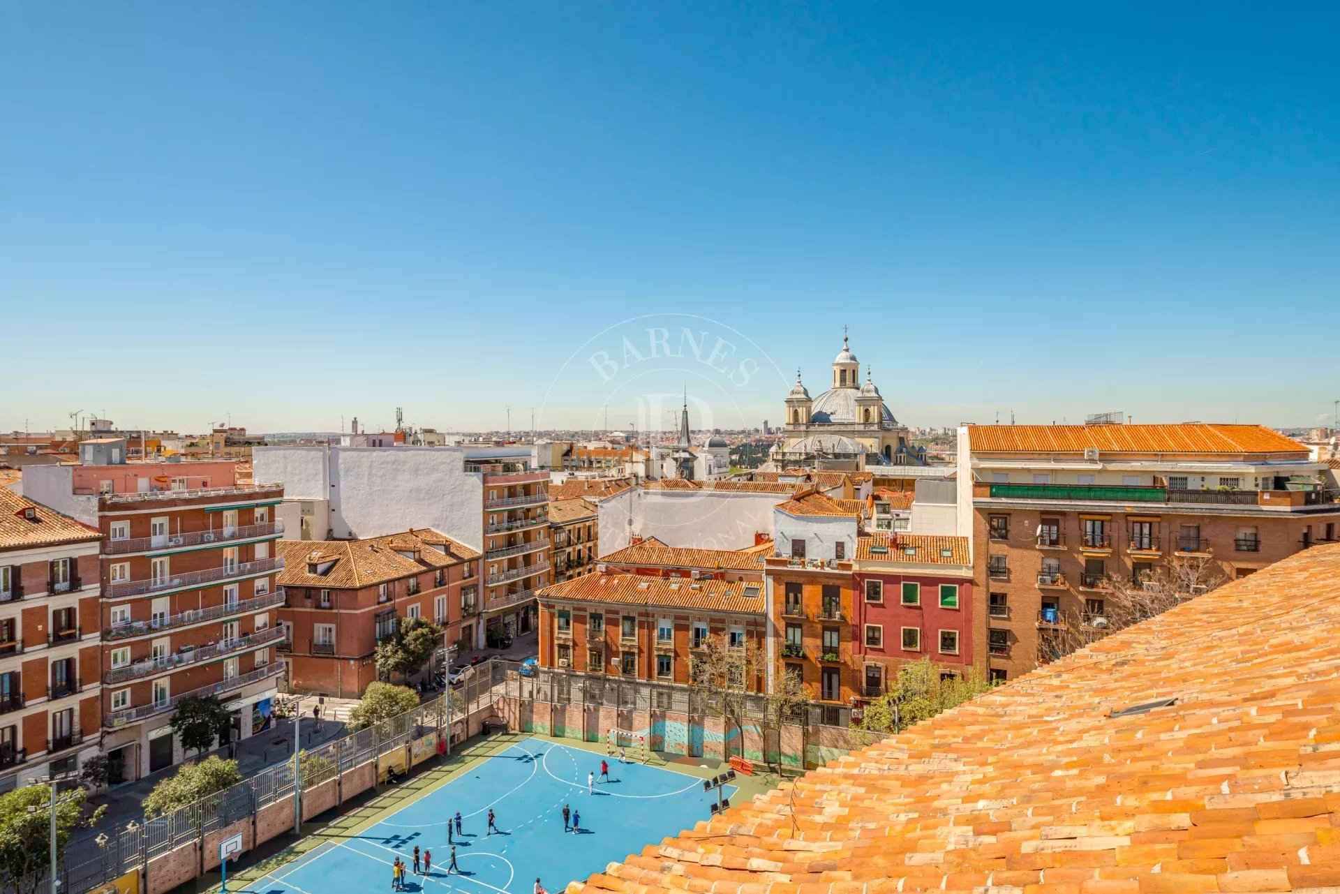 Eb86a1864ac7303659c930cce0e87568 0d3c1cebda 1920 original - Attribut alt par défaut.