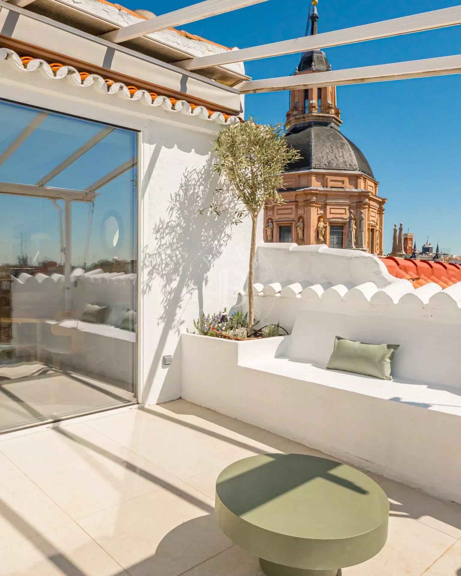 Cefbb6fa4f552f3271915cc6cd894862 924c8b5246 1920 original - Attribut alt par défaut.